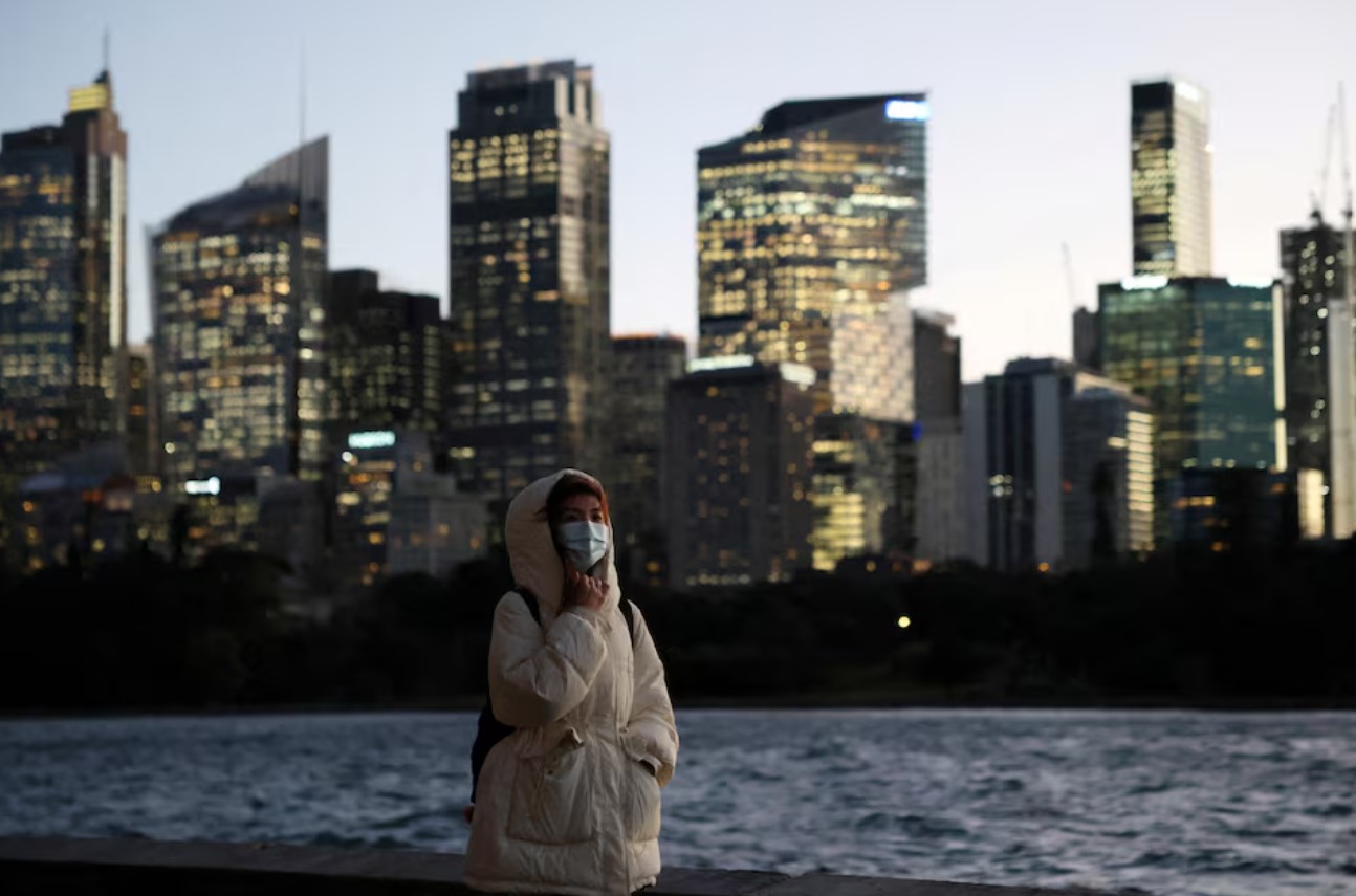 cover Rising prices and falling activity raise stagflation risk in Australia