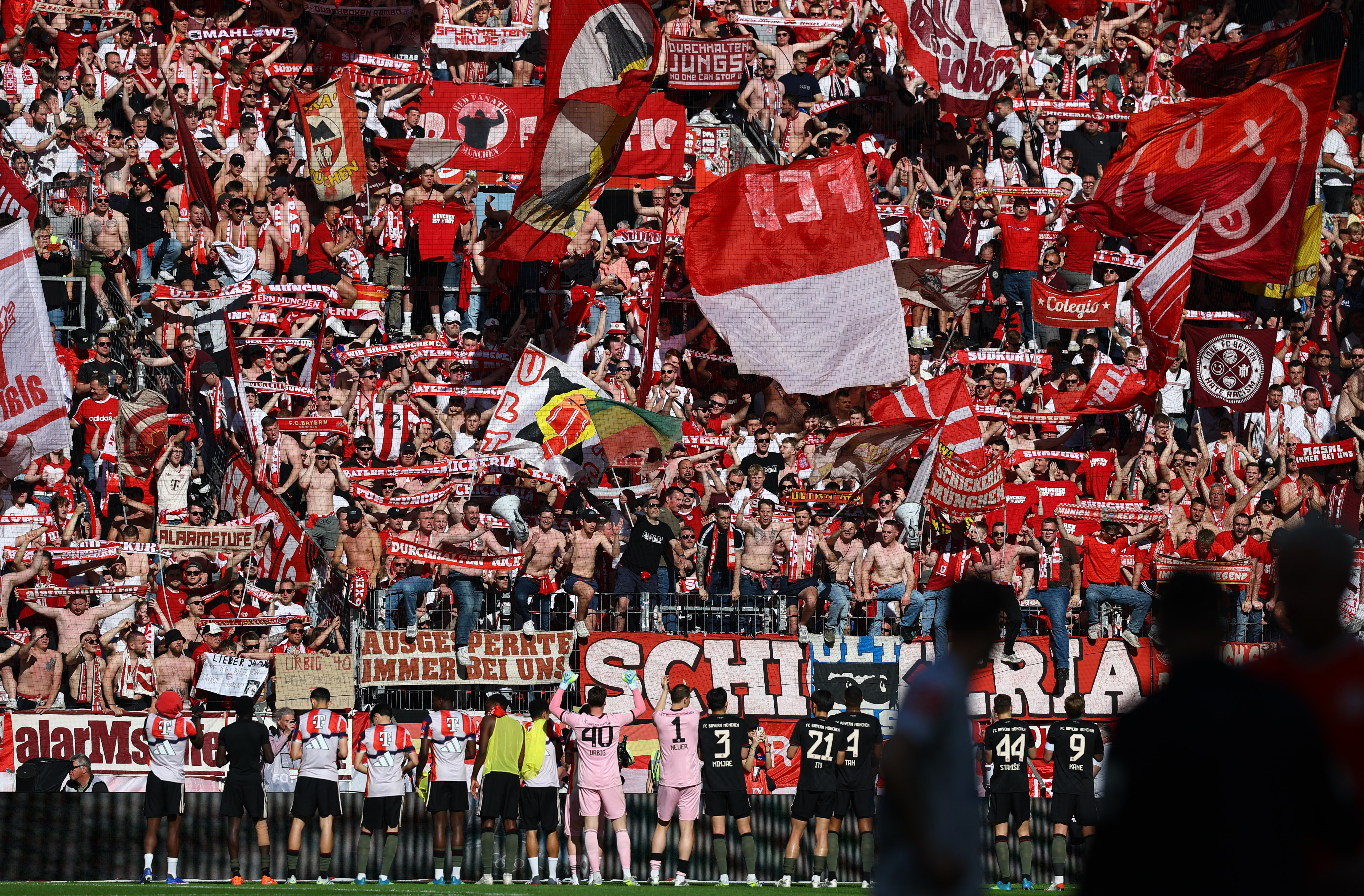 image Olise and Kane lead Bayern comeback from three goals down in 4-3 win at Mainz