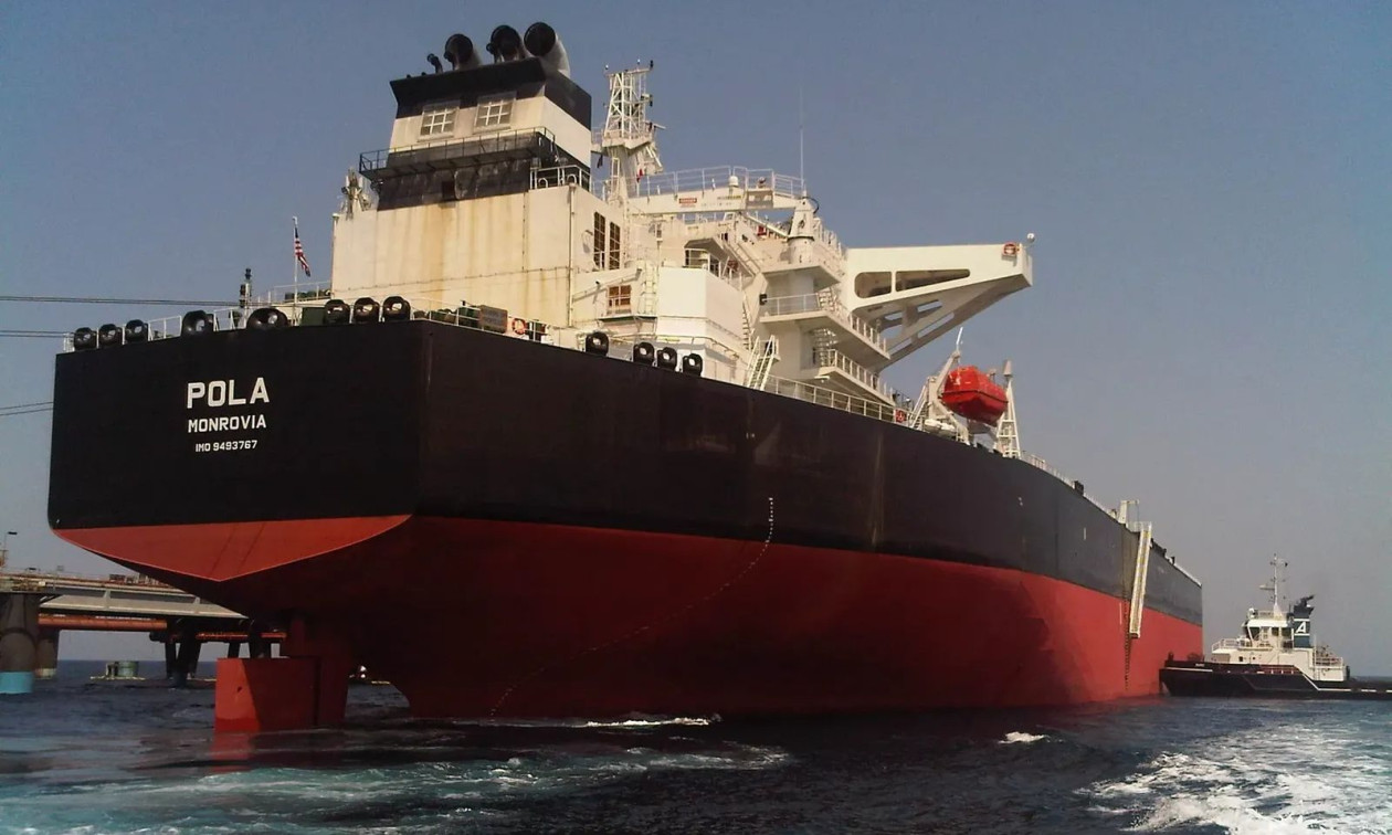 cover Dynacom tanker exits Hormuz as mainstream traffic slows to a trickle