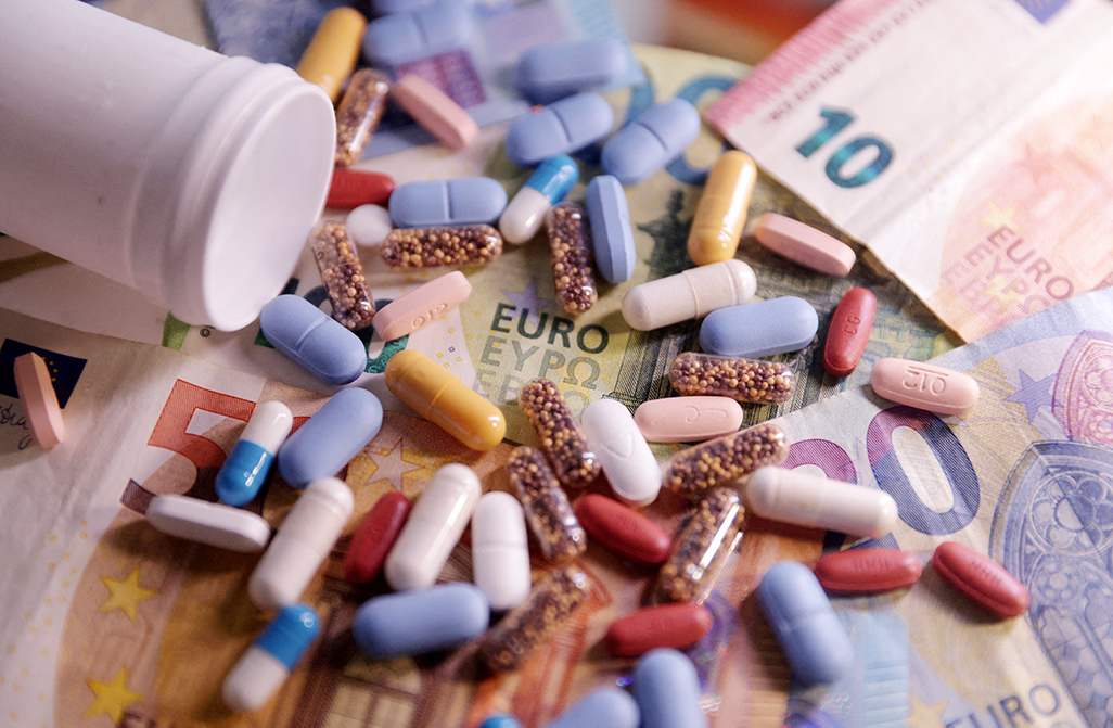 cover Europe risks falling further behind in medicine race, warns Roche CEO