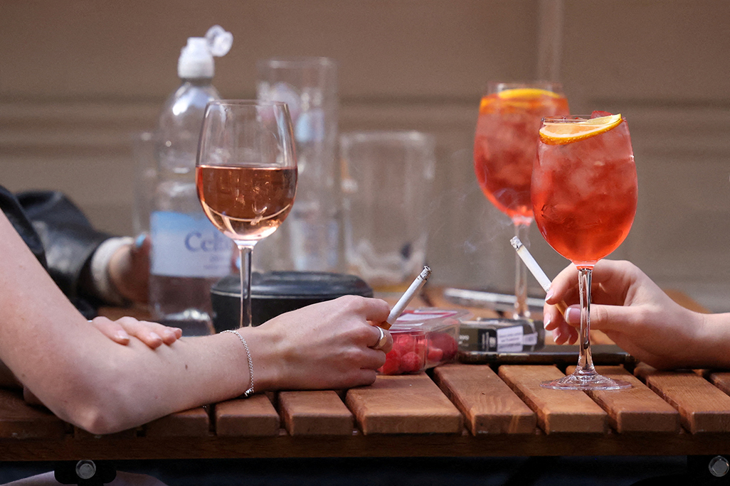 cover UK lawmakers approve lifetime smoking ban for today&#8217;s under-18s