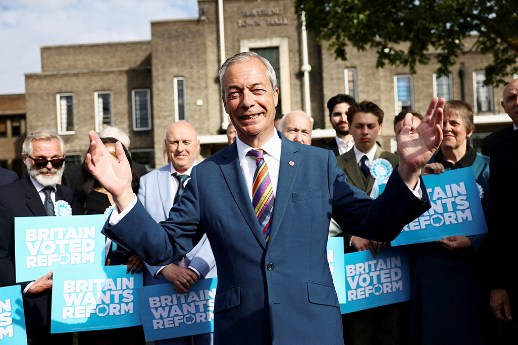 cover Reform UK says Farage&#8217;s office talking to UK watchdog over £5 million gift