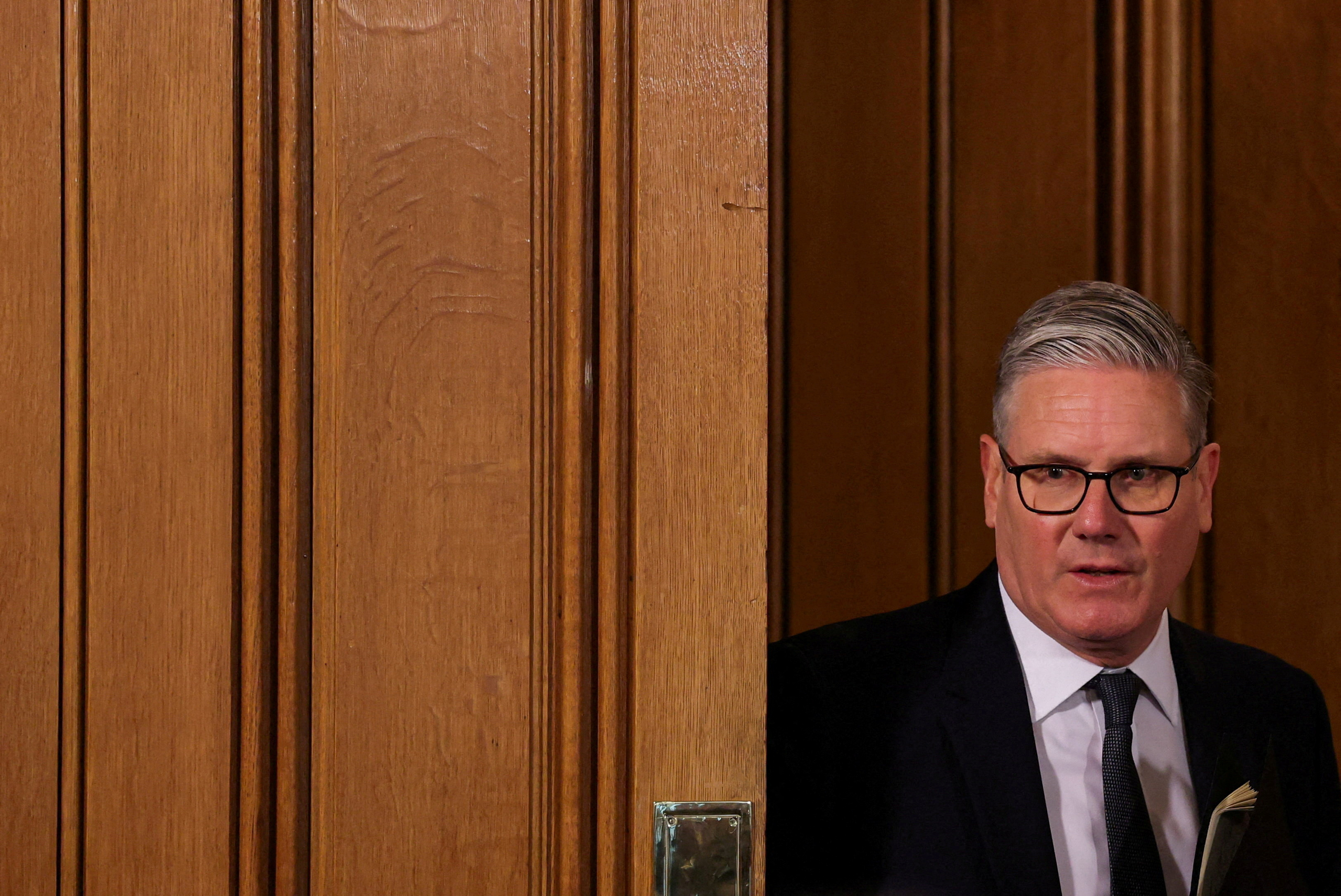 cover UK&#8217;s Starmer facing crunch meeting as calls grow for him to quit