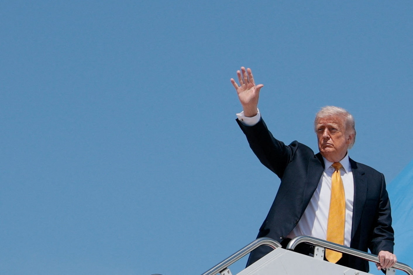 cover Trump says he does not need China&#8217;s help to end Iran war, Tehran tightens grip on Hormuz