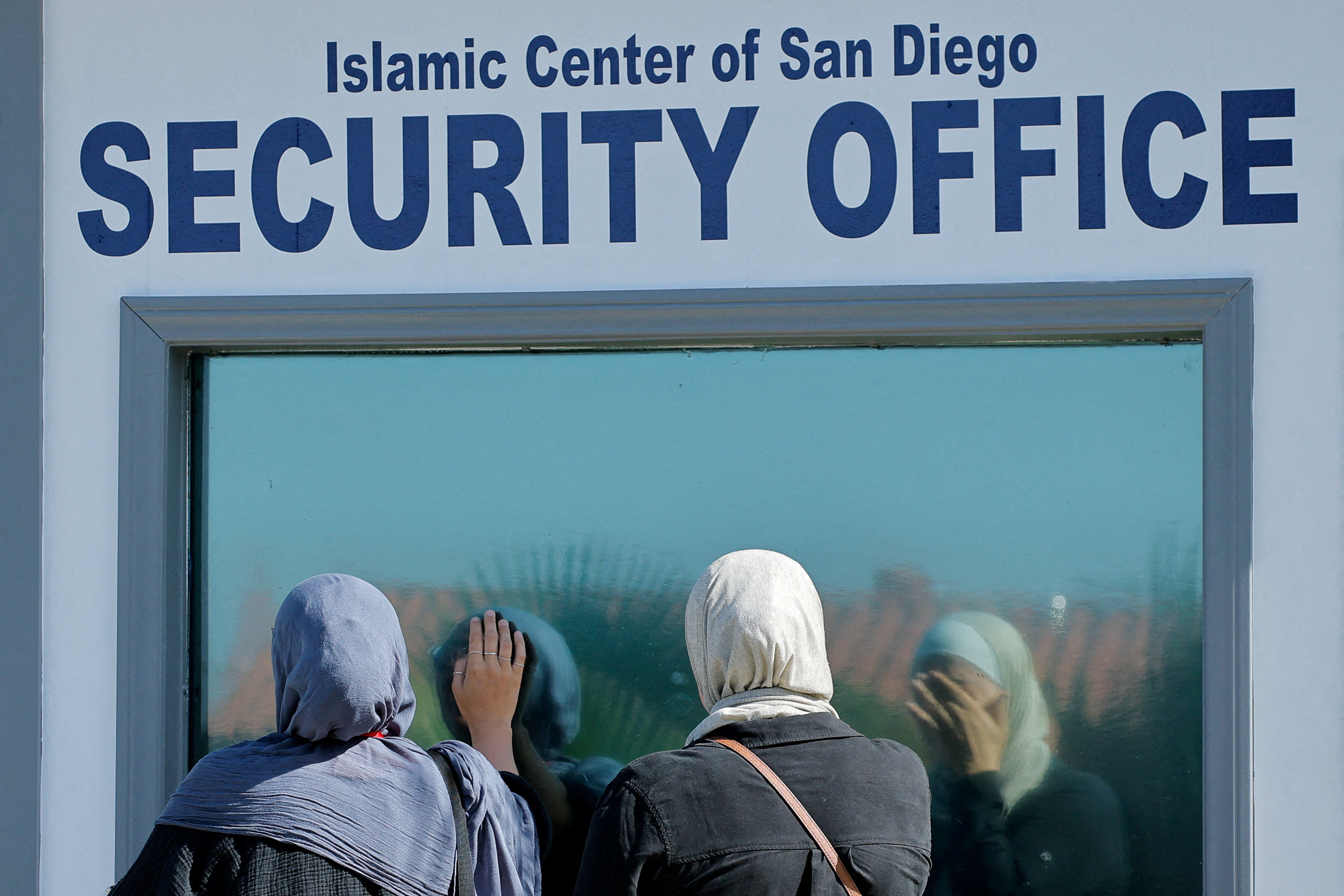 cover ‘Anti-Islamic writings’ found in car of California mosque shooting suspects