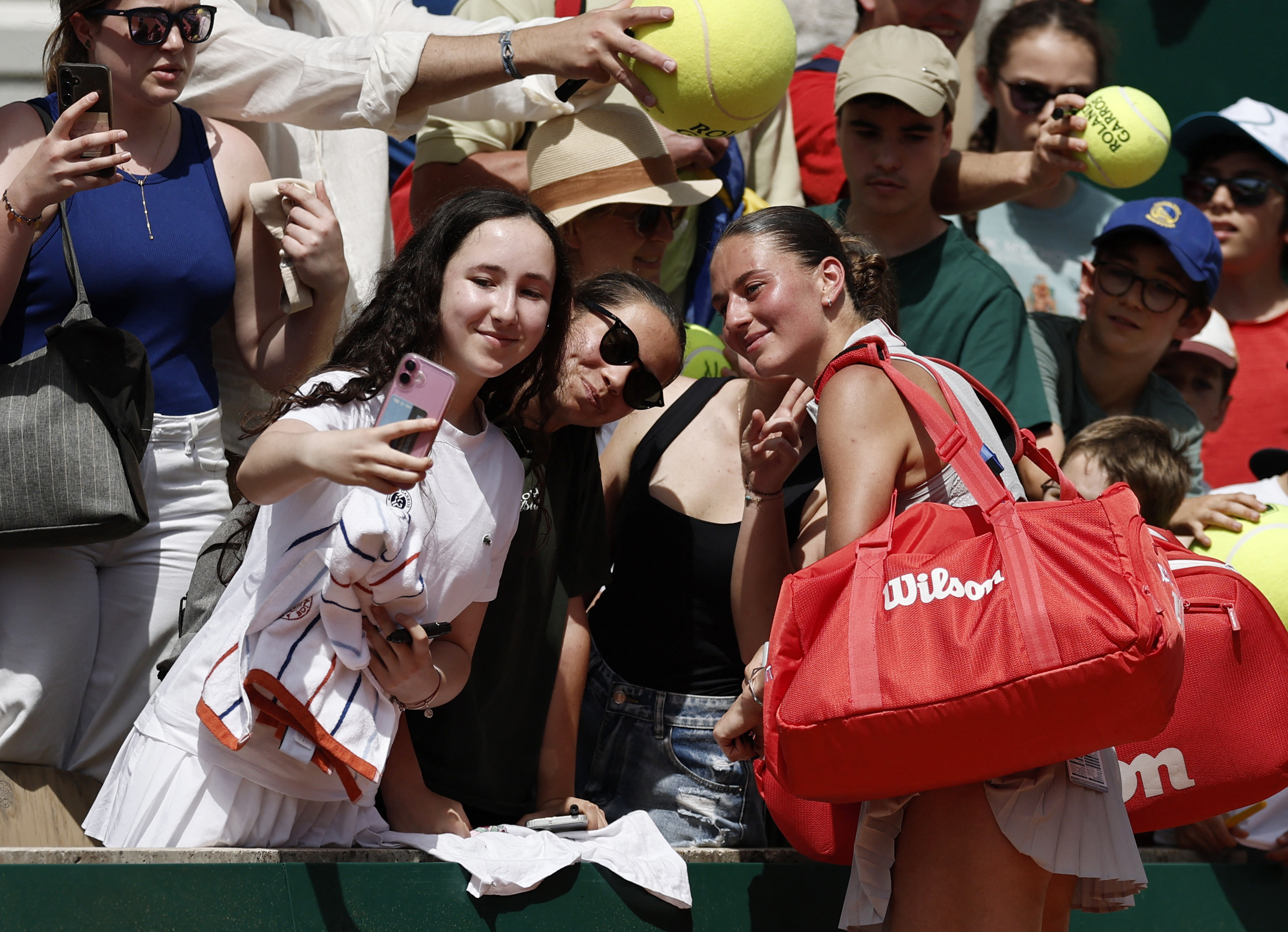 cover Ukraine&#8217;s Kostyuk keeps focus in Paris after missile strike near parents&#8217; home