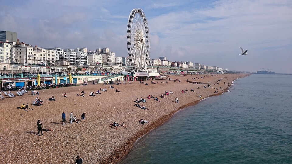 cover UK police pull bodies of three women from sea at Brighton
