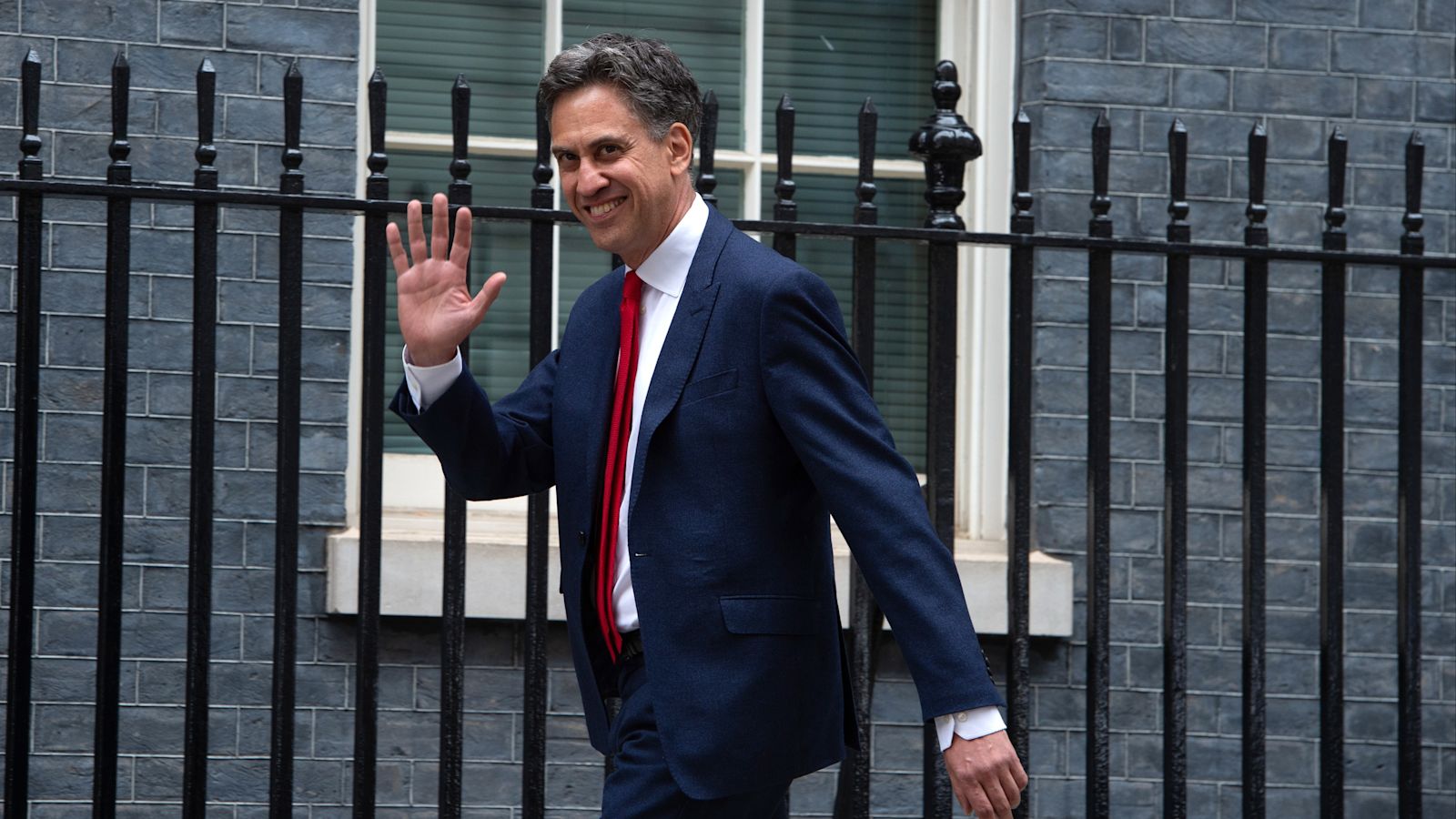 cover Miliband reportedly ready to run for Labour leadership as Starmer refuses to yield