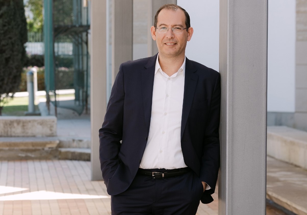 cover Cyta names George Metzakis new CEO