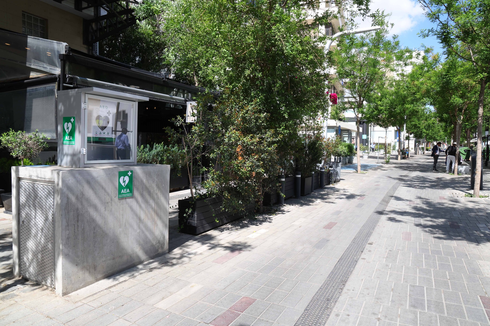 cover Two new public defibrillators installed in Nicosia