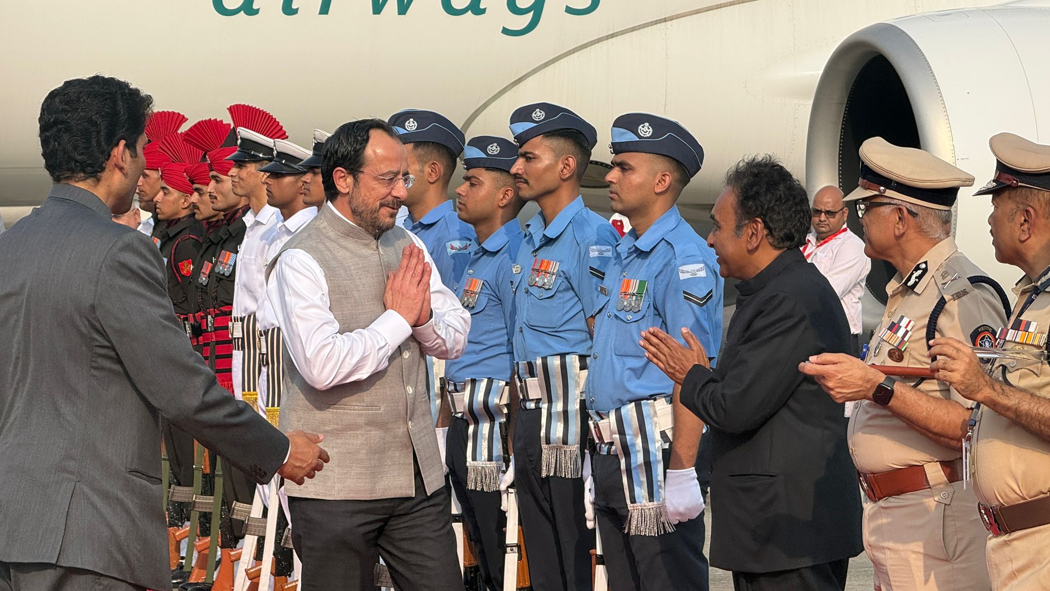 cover A Nehru jacket, but no toffee: The mechanics of a state visit