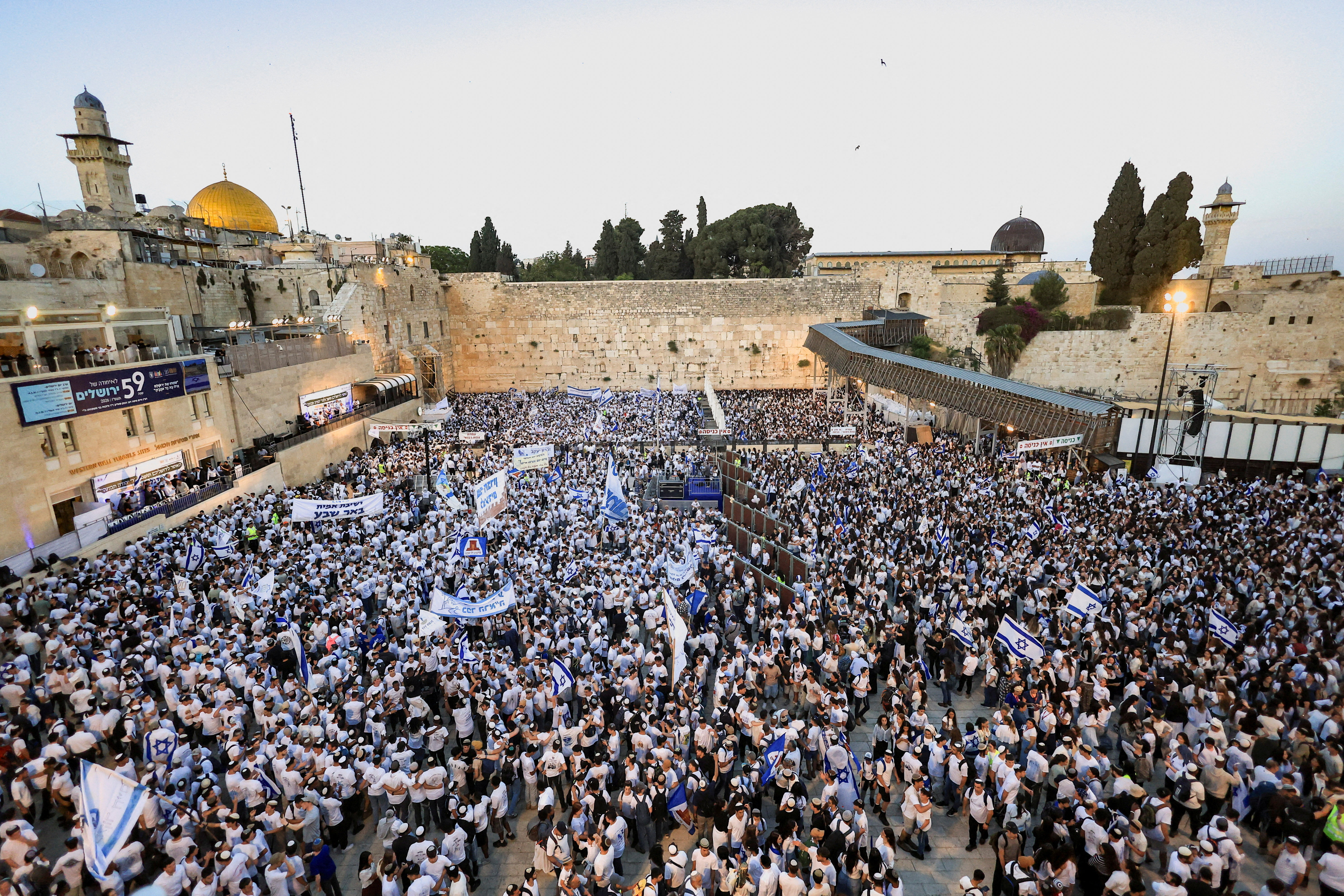 cover Israelis mark capture of East Jerusalem with Old City parade chanting &#8216;death to Arabs&#8217;