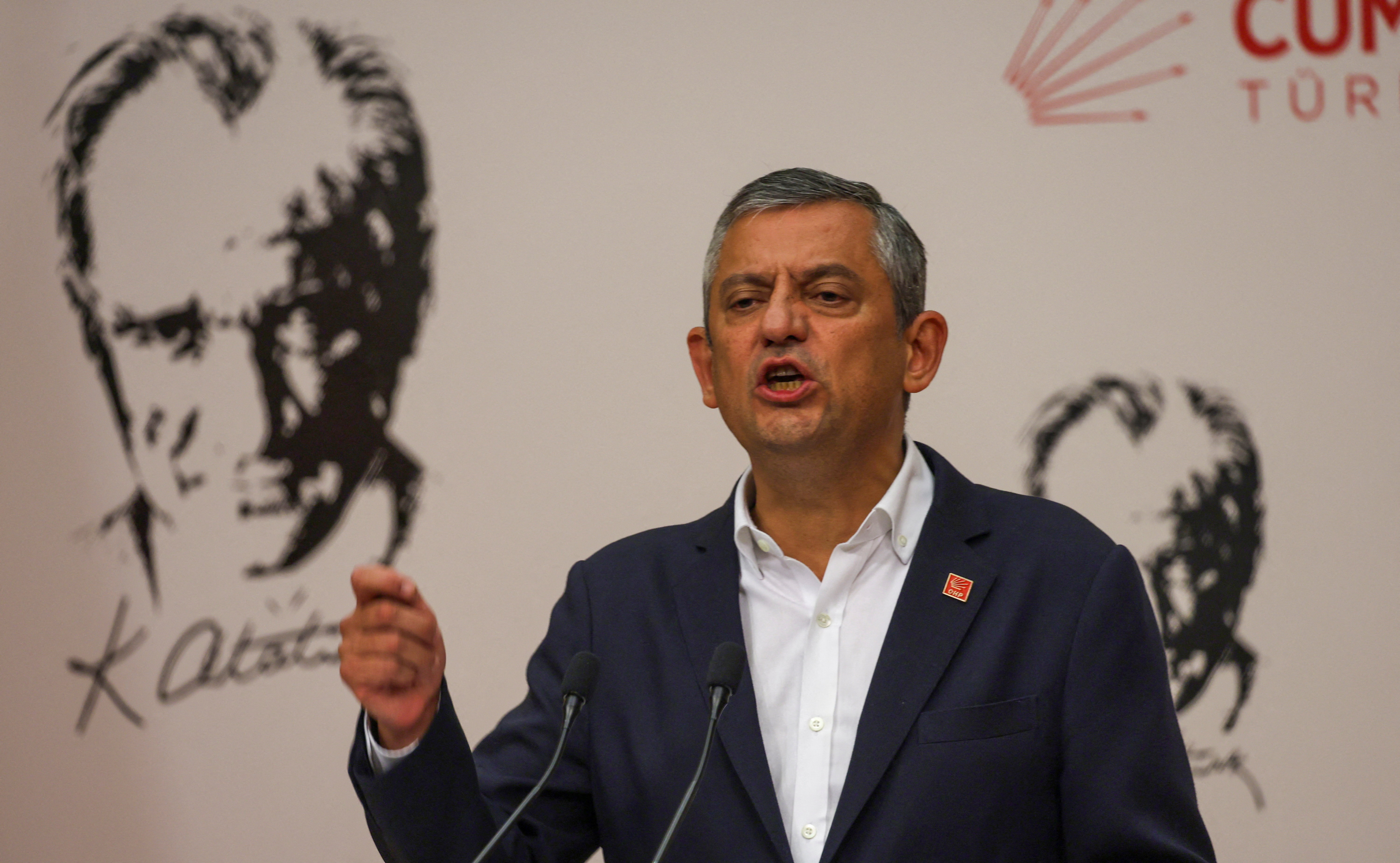 cover Turkish court ousts opposition leader, deepening political crisis
