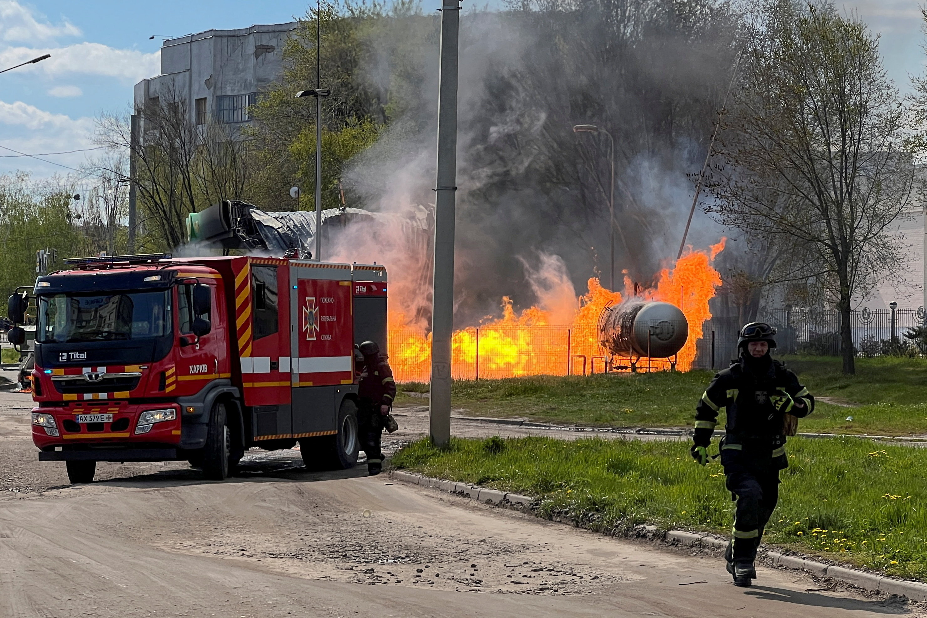 cover Fighting reaches outskirts of Ukraine&#8217;s stronghold Kostiantynivka