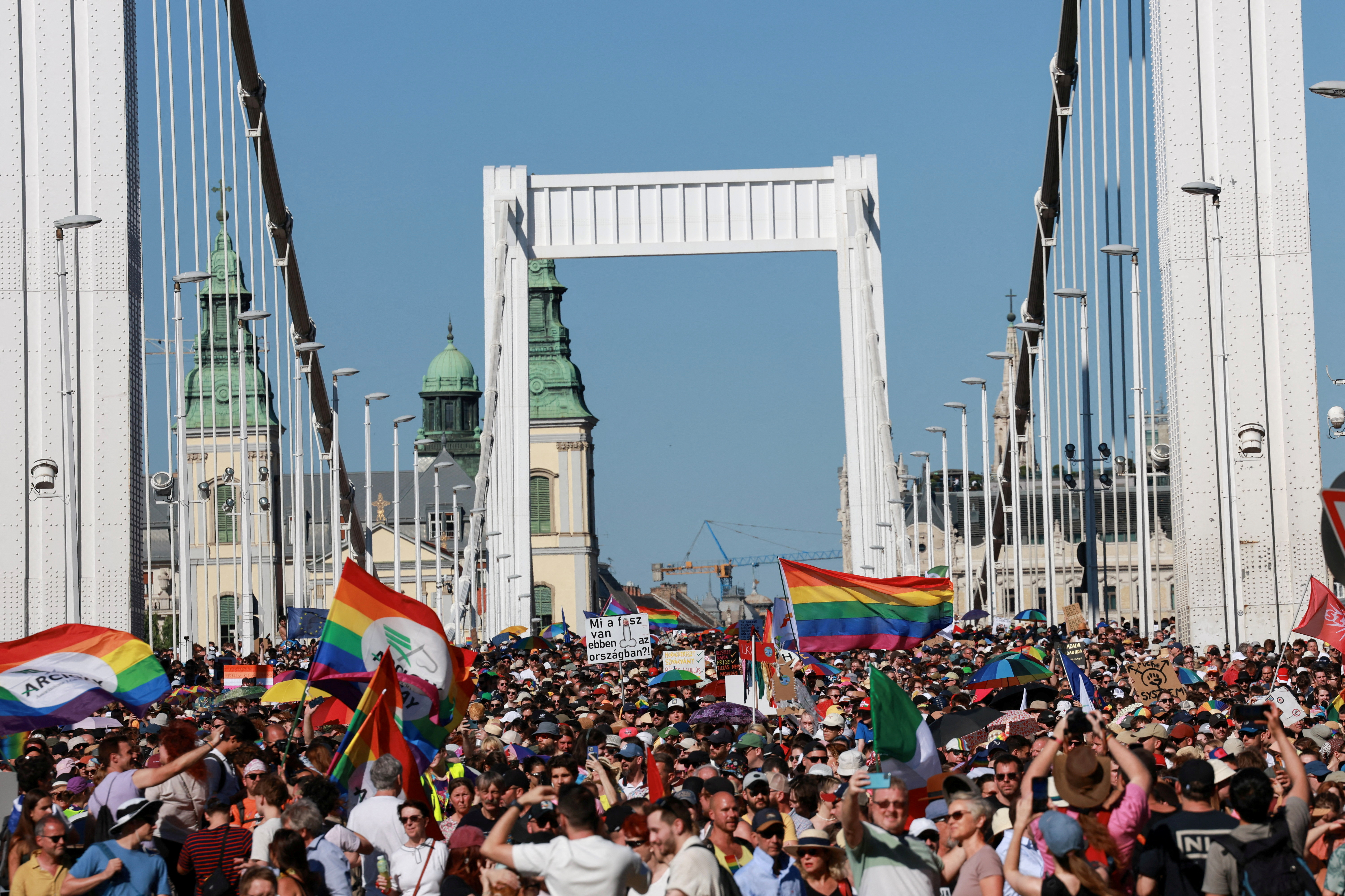image Hungarian prosecutors drop charges against Budapest mayor for organising Pride march