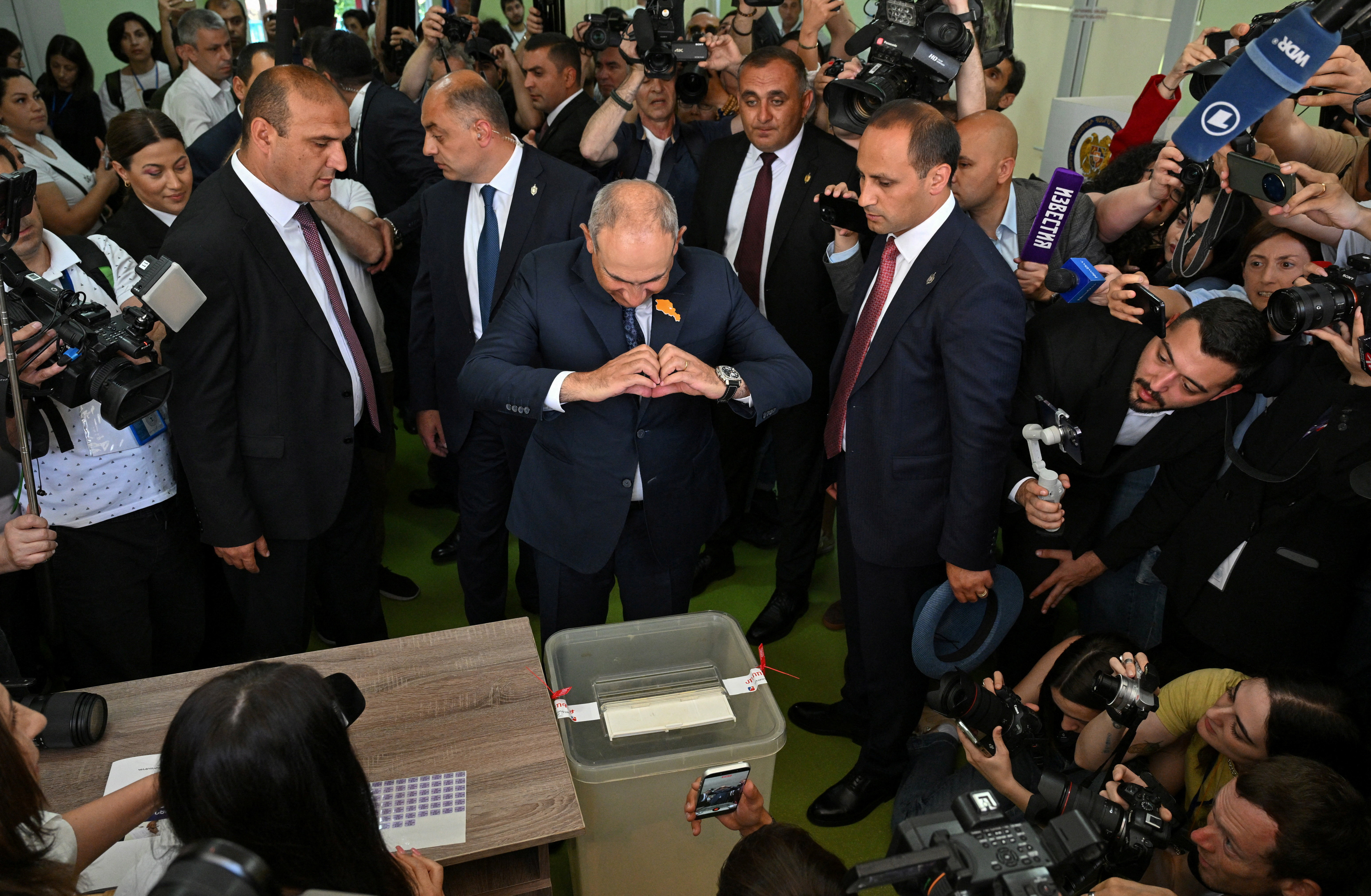 cover Armenians vote with peace efforts and Russia in focus