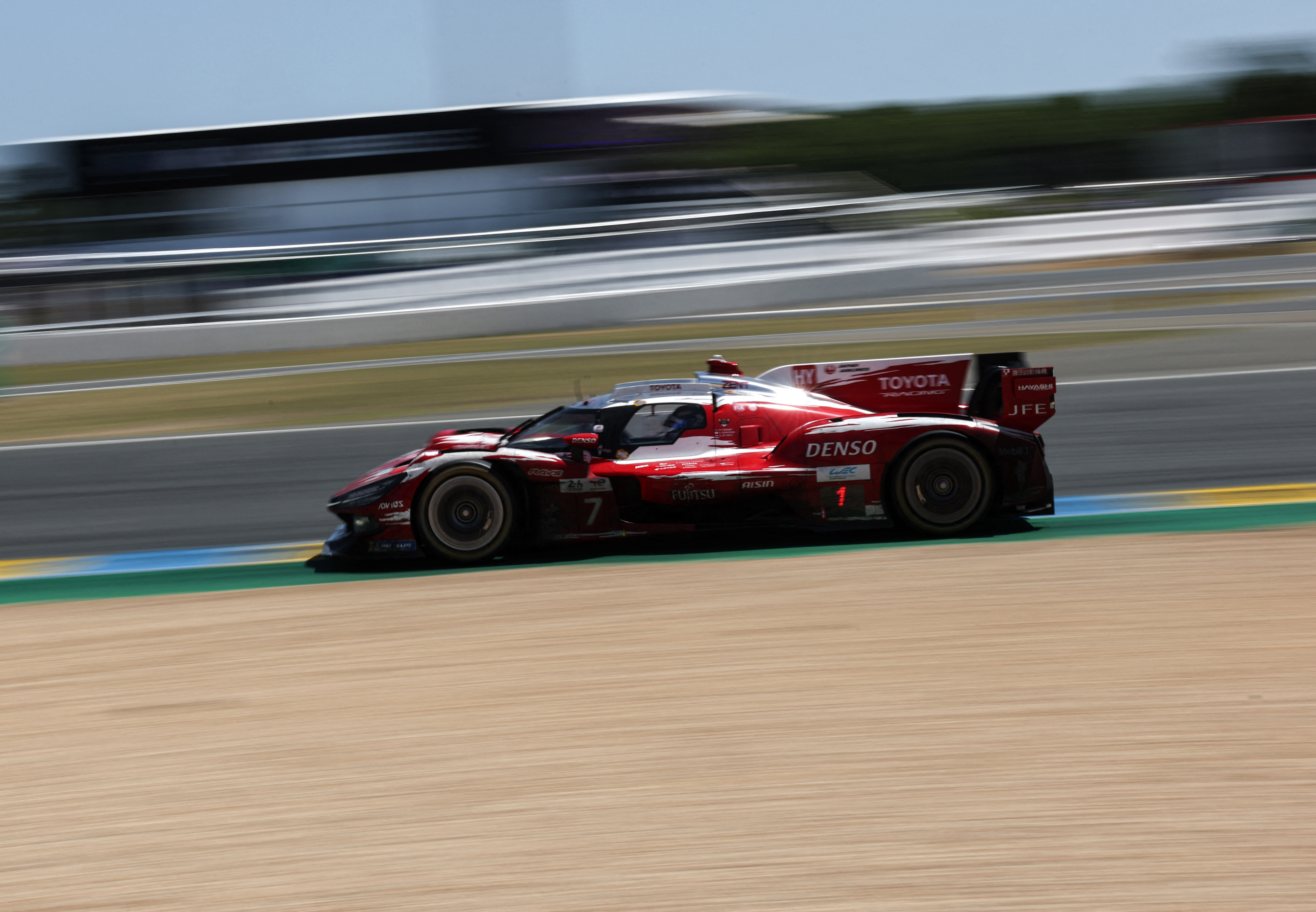 cover Toyota win Le Mans 24 Hours 