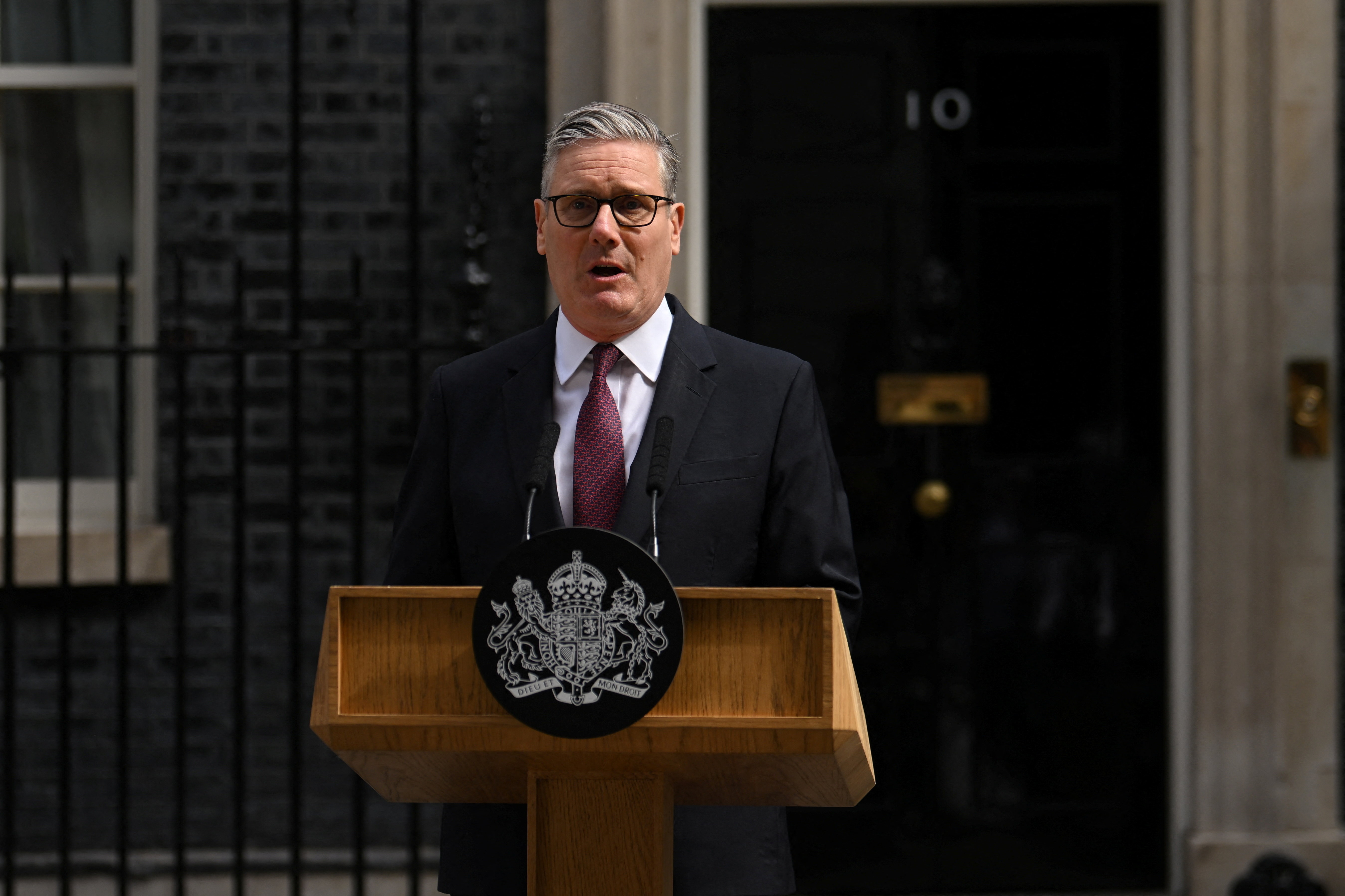 cover UK Prime Minister Starmer says he will resign