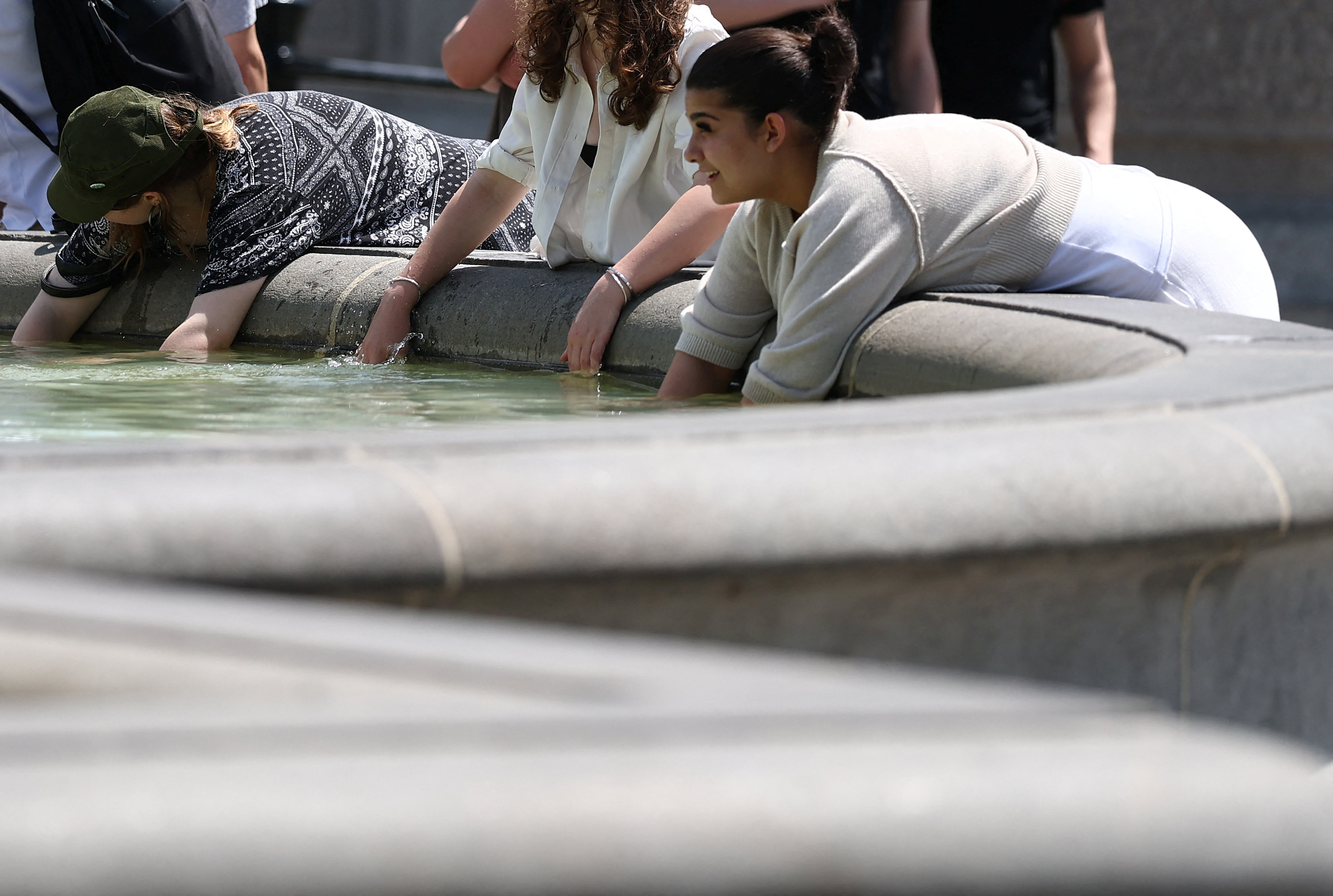 cover France power cuts, Britain heat alert as Europe heatwave intensifies