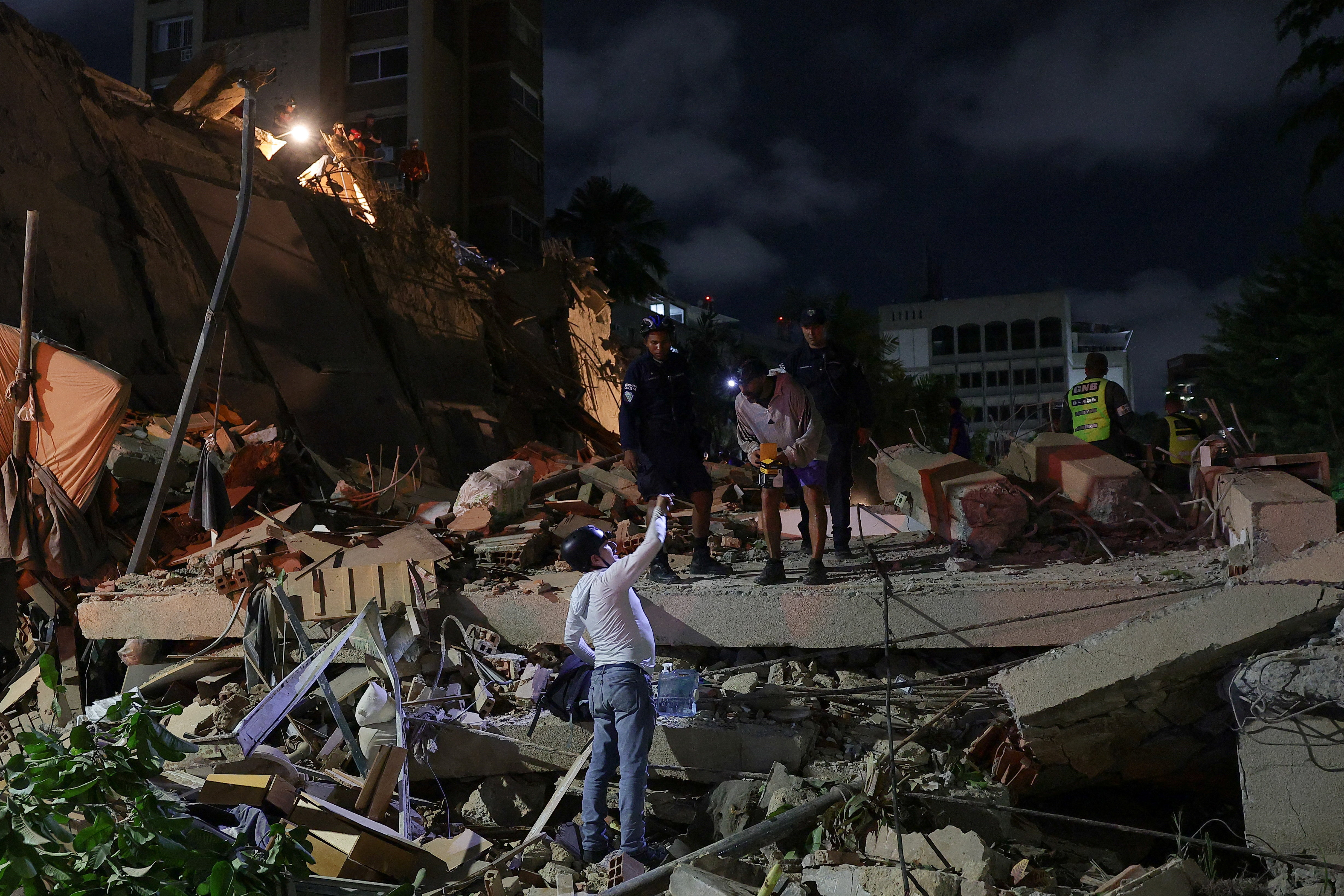 cover Quakes rock Venezuela, killing at least 32 and injuring hundreds