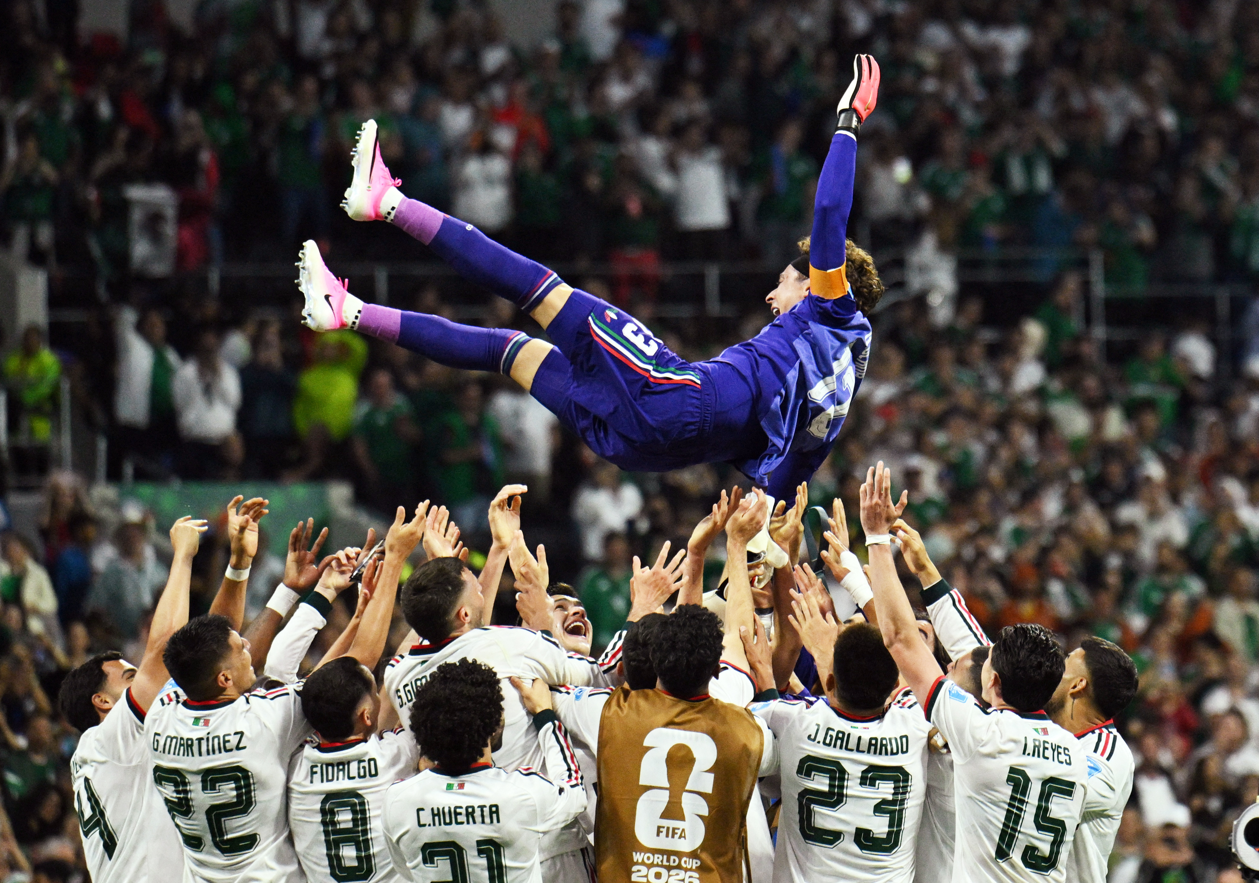 cover AEL’s cult hero Ochoa given hero’s farewell at home World Cup