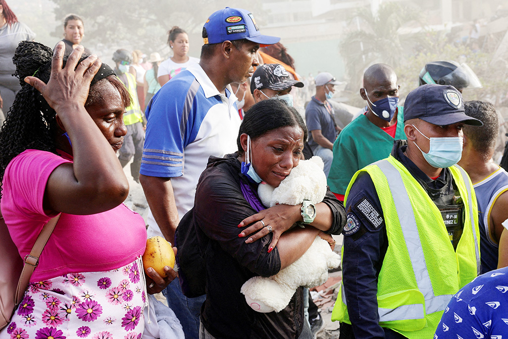 cover Venezuela quake toll tops 900, search intensifies for thousands