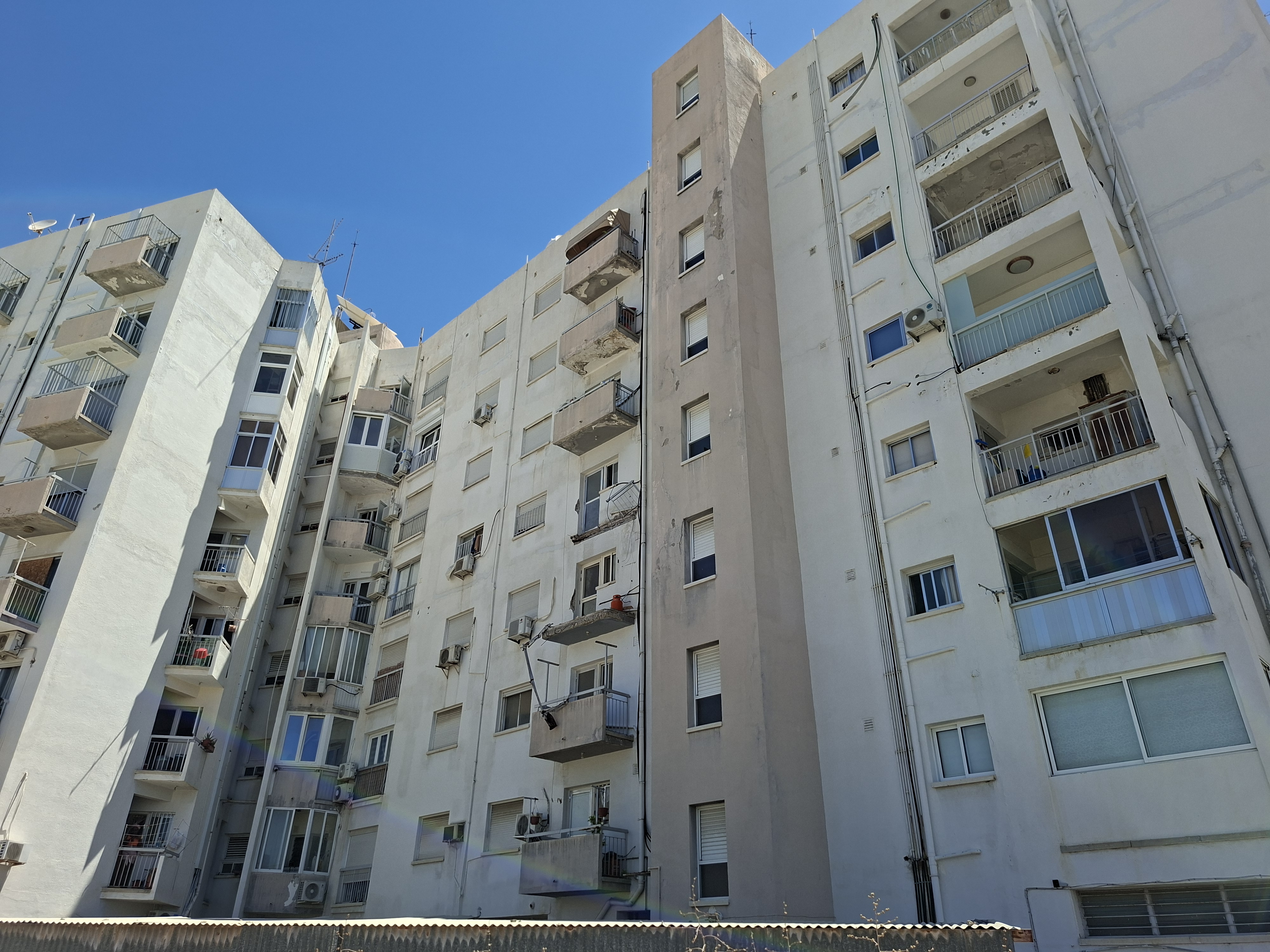 Building in Limassol's Kapsalos area where balconies have collapsed (image credit: Kyriacos Nicolaou, Cyprus Mail)