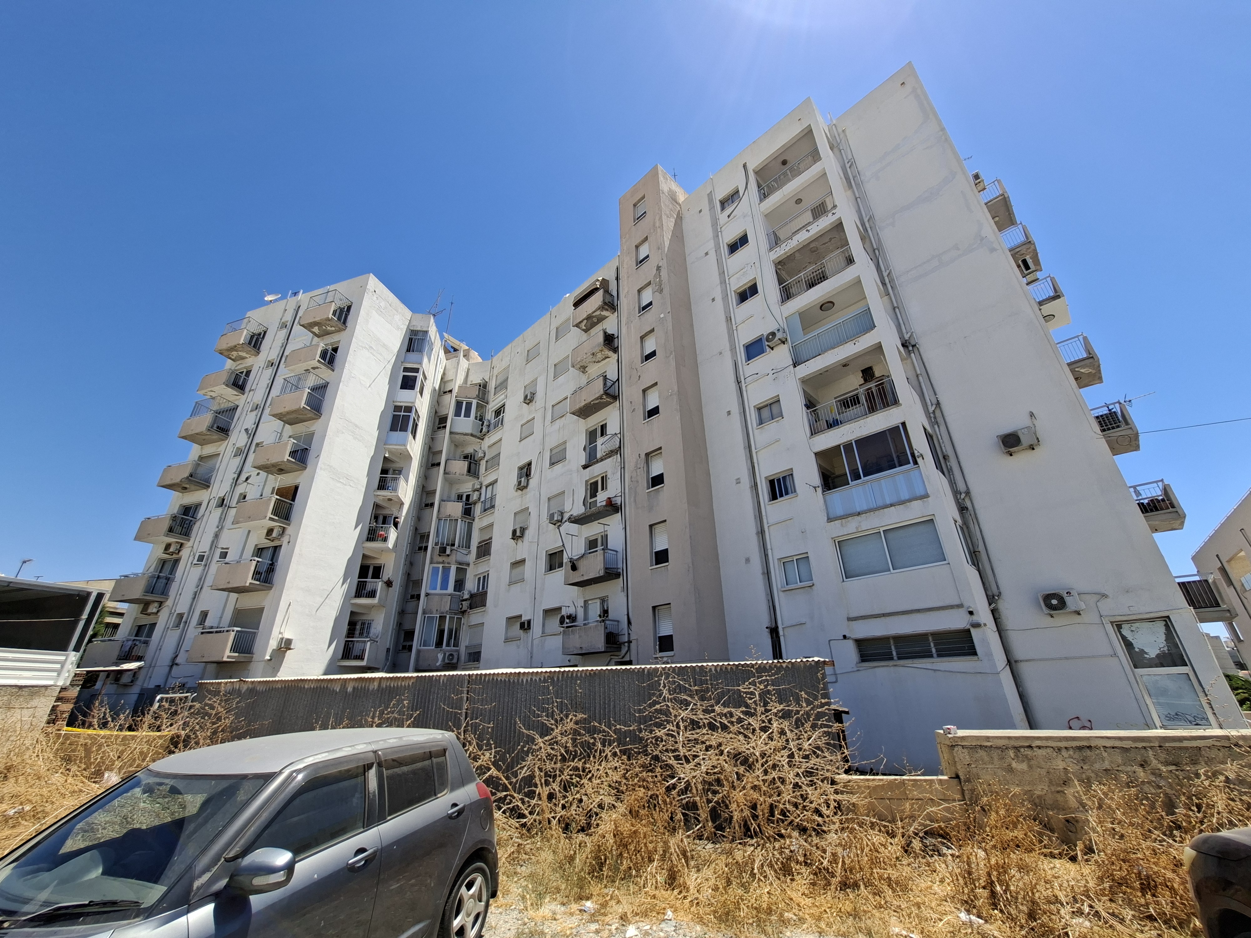 Building in Limassol's Capsalos area where balconies have collapsed (image credit: Kyriacos Nicolaou, Cyprus Mail)