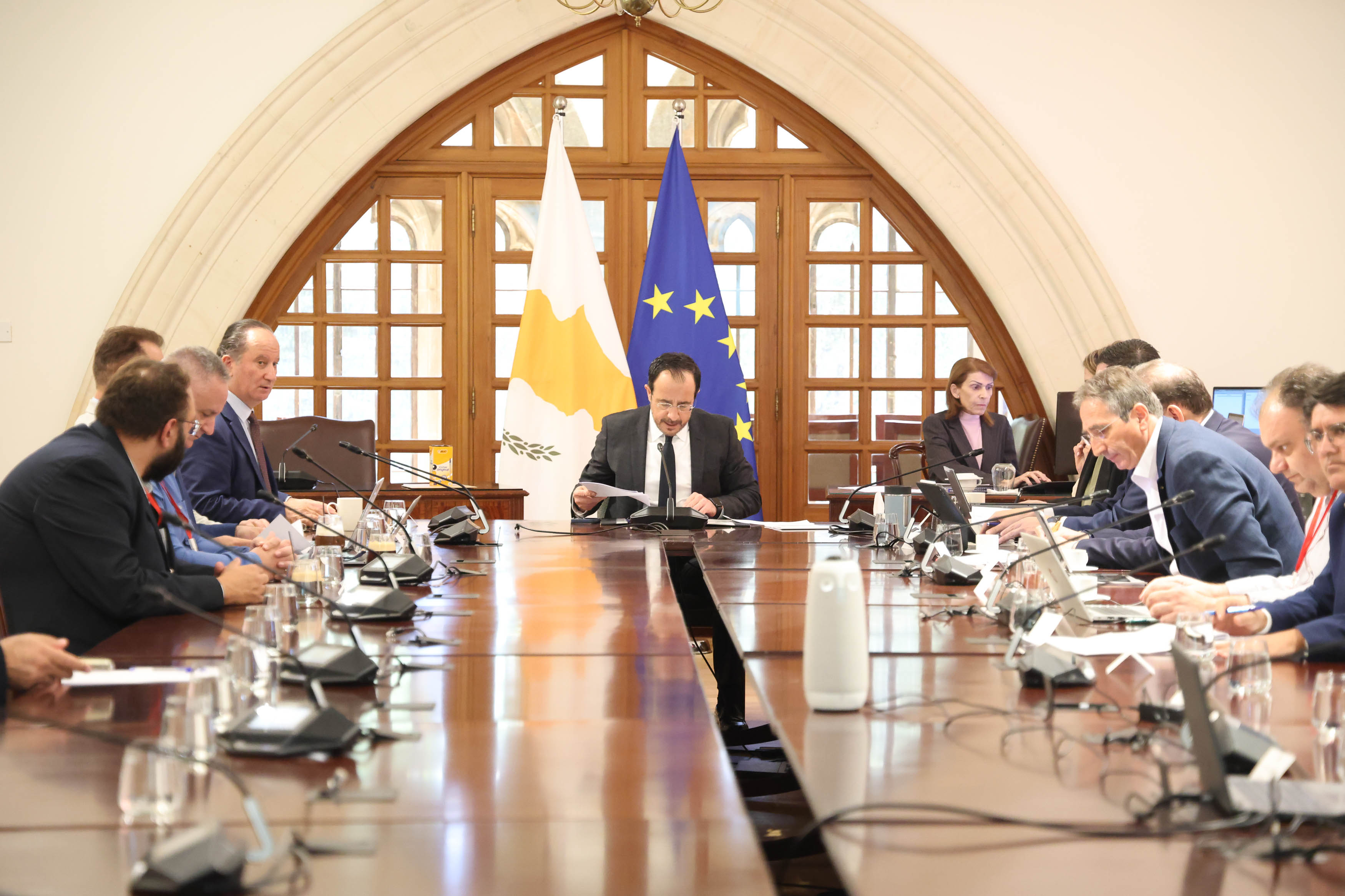 image Christodoulides meets experts, farmers’ groups over foot and mouth