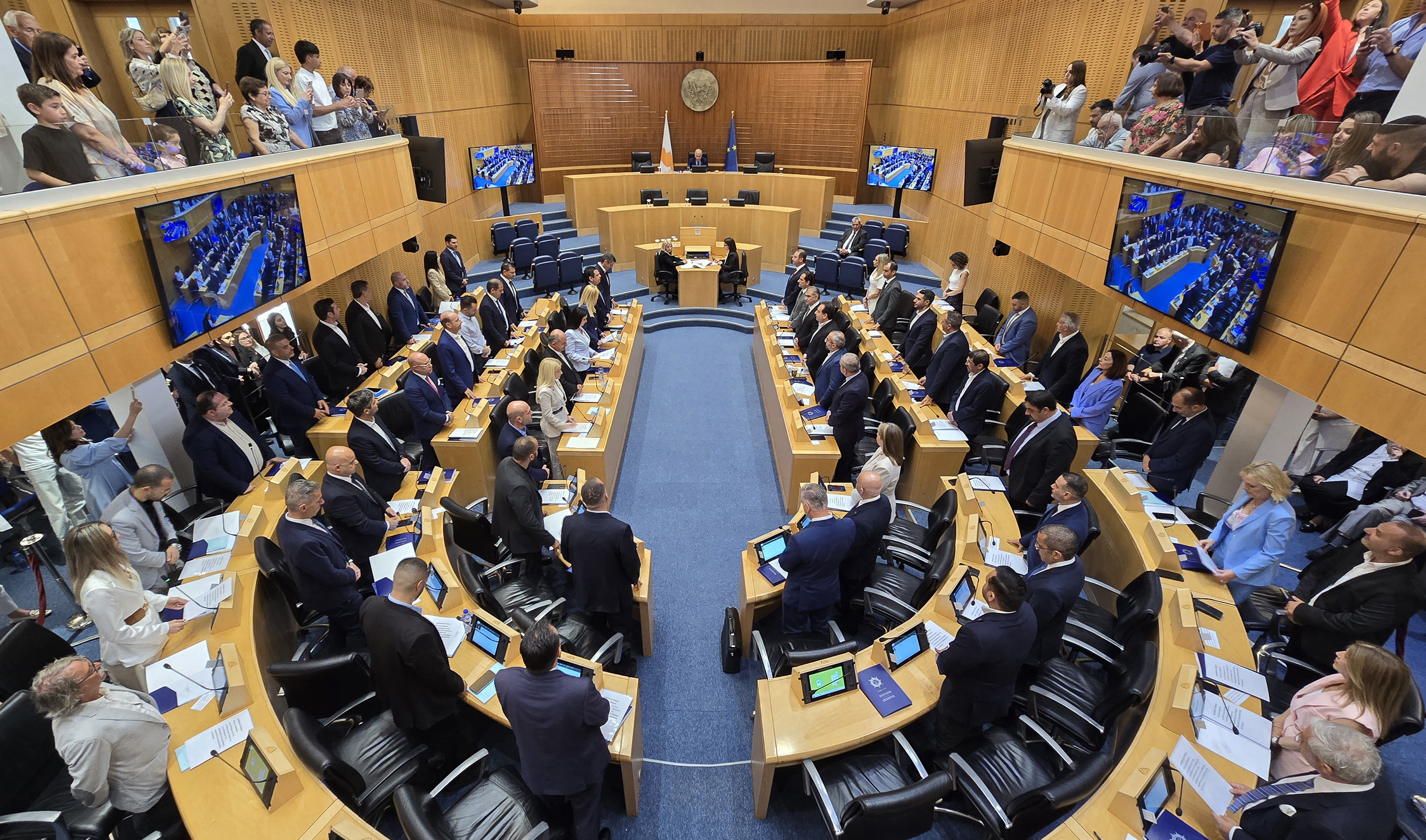 cover Christodoulides congratulates Annita on re-election as House president