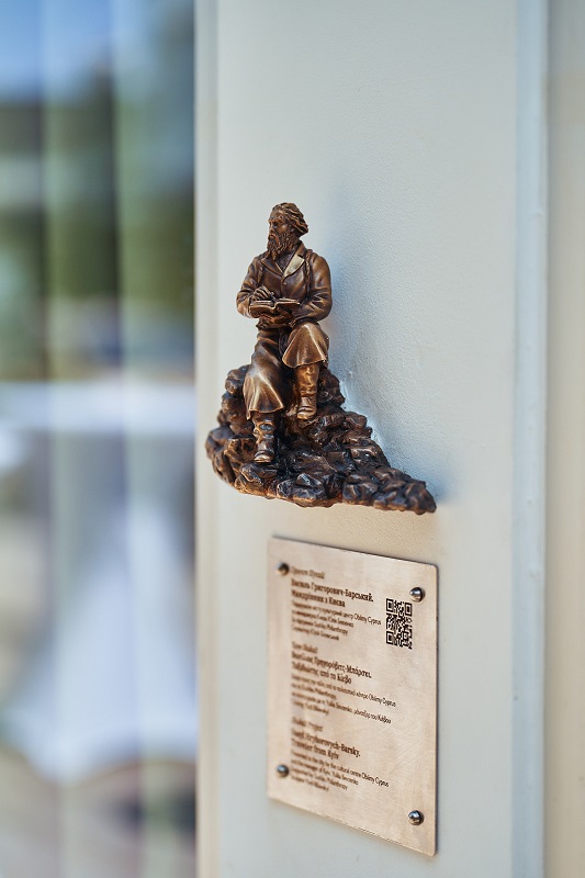 cover In gift to Larnaca, sculpture unveiled of 18th-century Kyiv chronicler of island