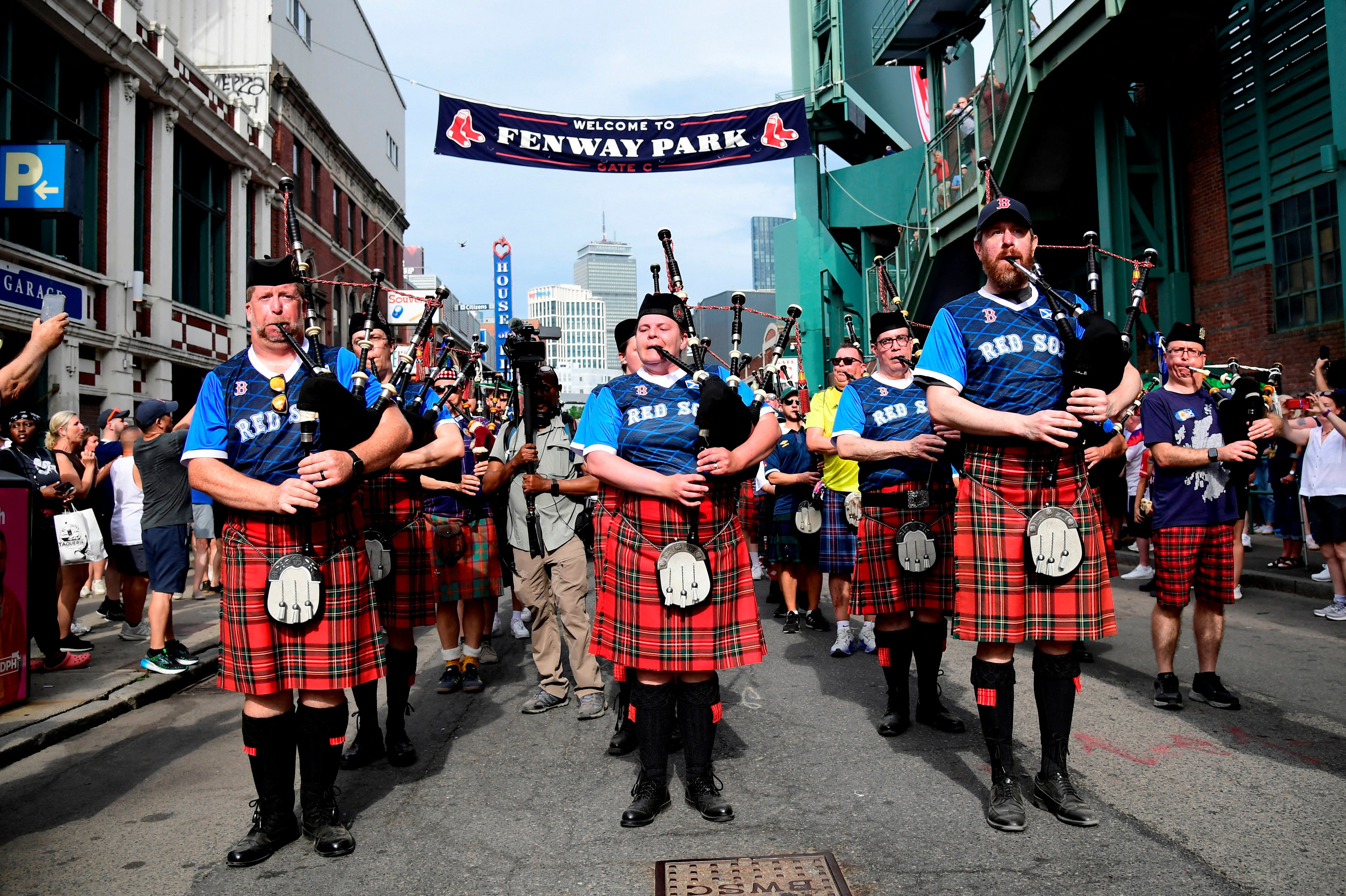 cover Red Sox thank Scotland&#8217;s Tartan Army for unforgettable Boston presence