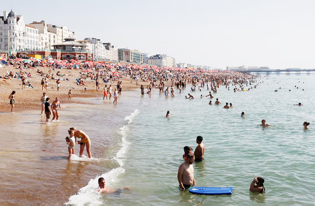 cover UK temperature hits record for June