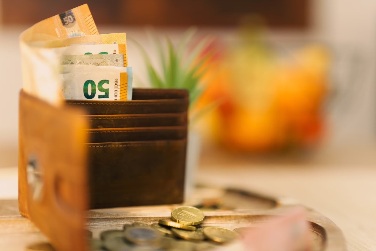 cover Four in ten Cypriots face financial vulnerability