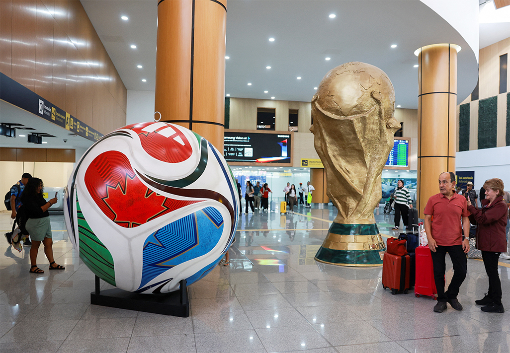 cover Mexico have history and pressure hosting South Africa in World Cup opener