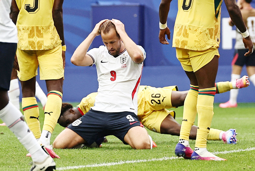 cover Ghana witch doctor &#8216;releases&#8217; Kane from spell after scoreless outing