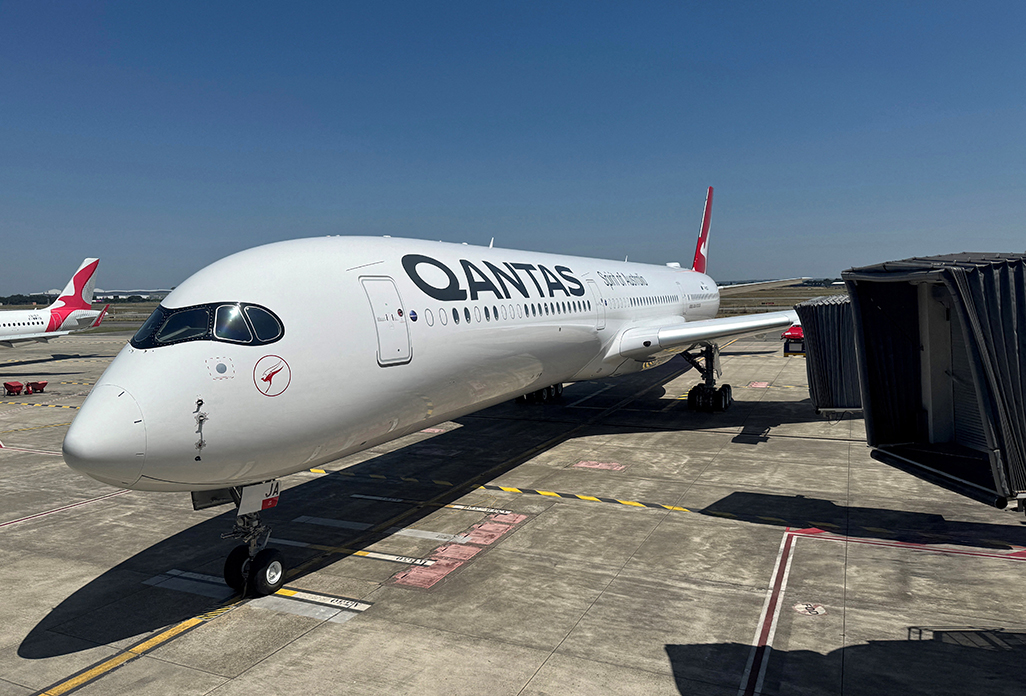 cover Qantas picks London for first record-breaking non-stop flights