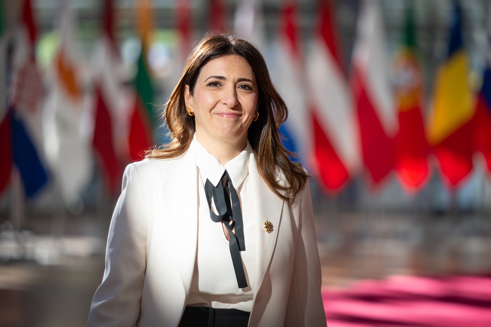 cover Raouna hails ‘landmark step’ in EU enlargement as talks with Ukraine, Moldova begin