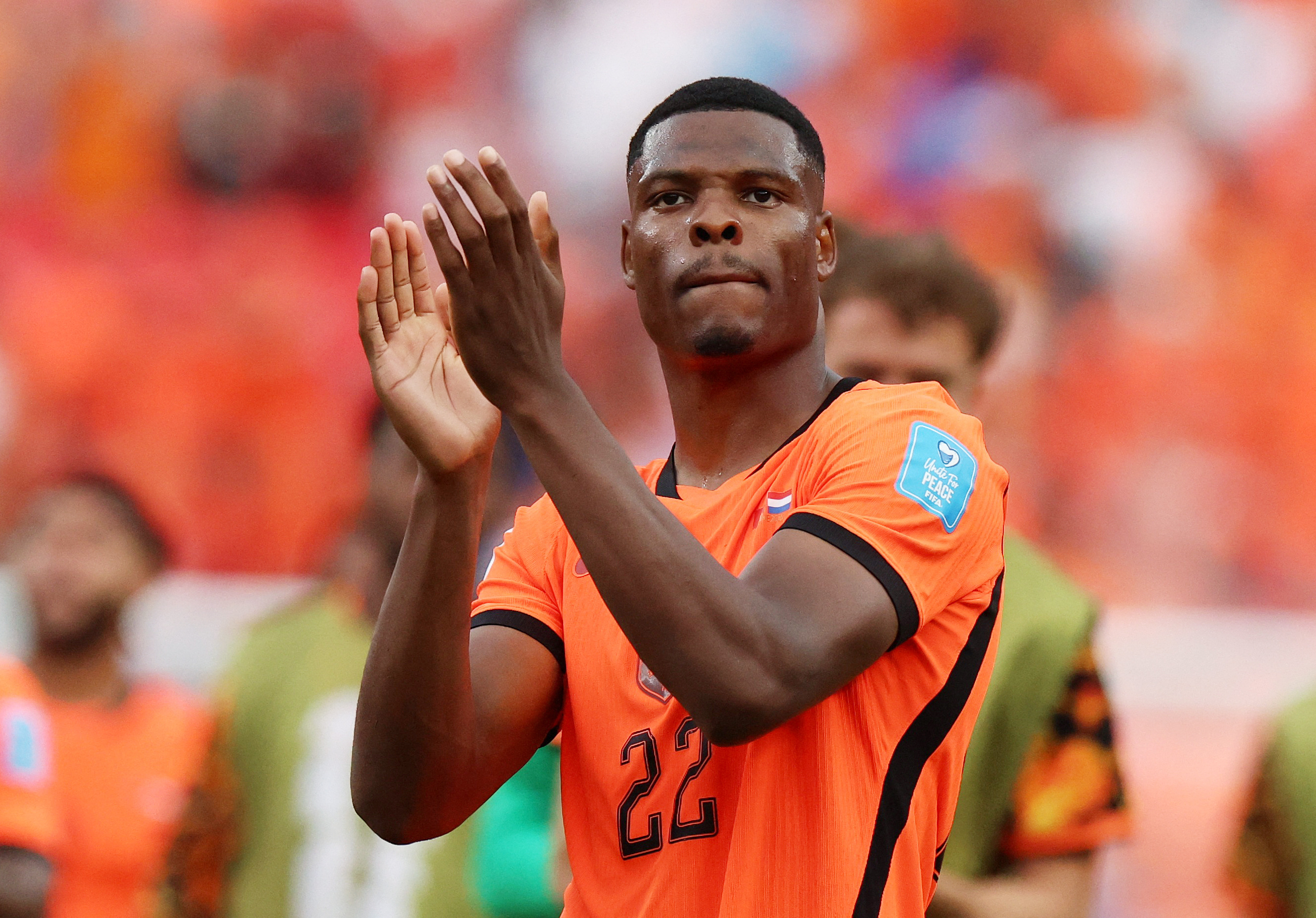 cover Real Madrid sign Dutch full-back Dumfries from Inter Milan