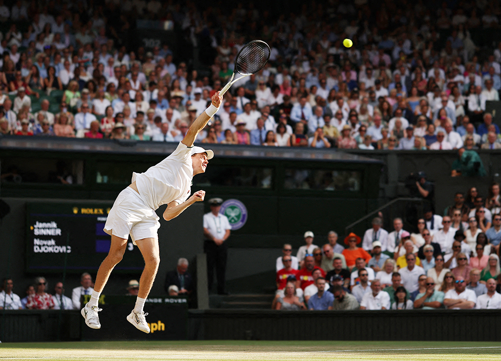cover Clinical Sinner demolishes Djokovic to reach final