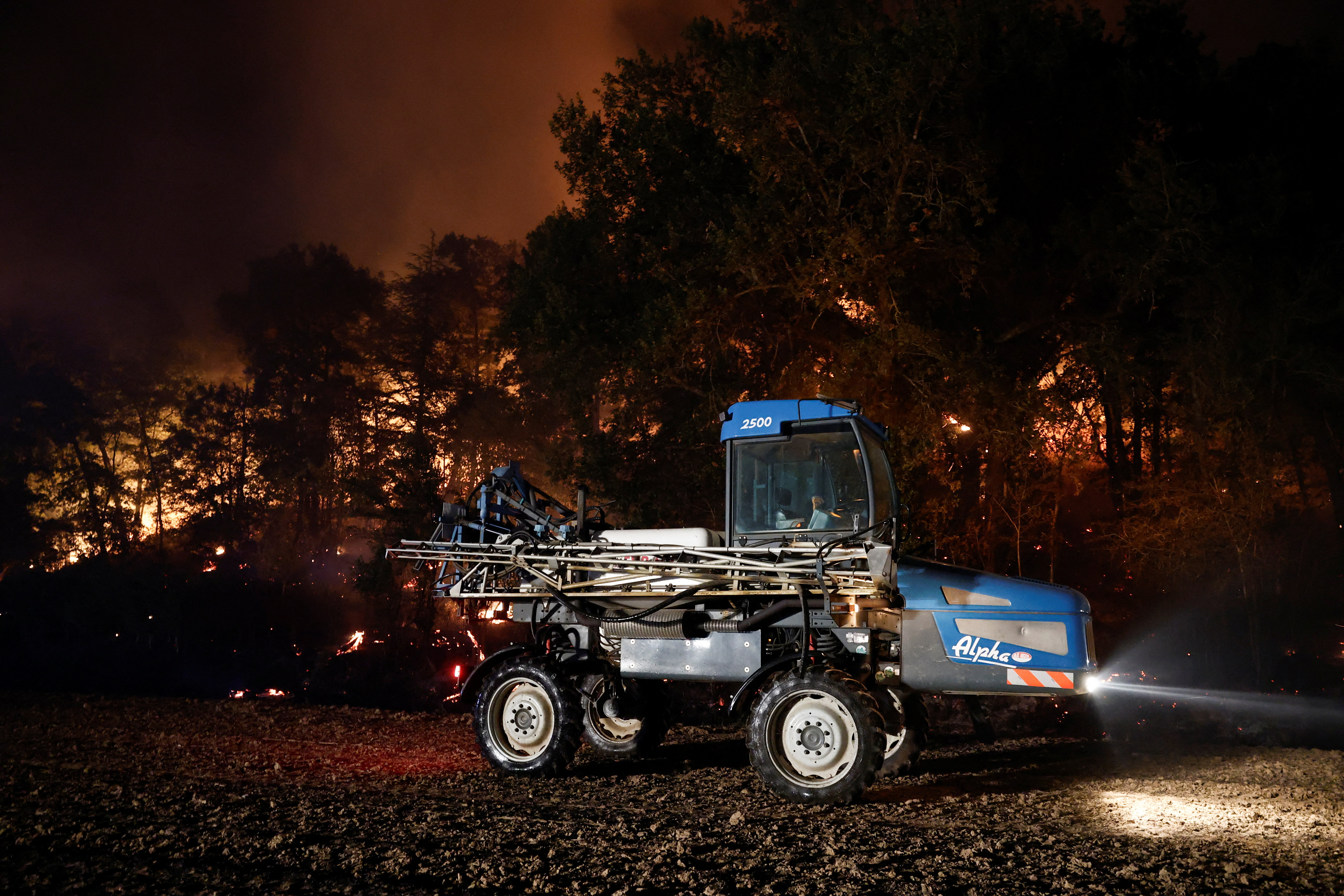 cover France sends water bombers to tackle wildfire outside Paris