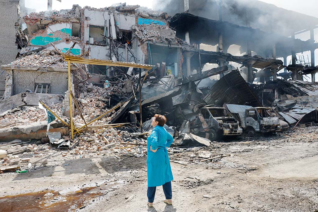 cover Ukrainian drone attacks kill seven in Russia, spark fire at Moscow region oil depot