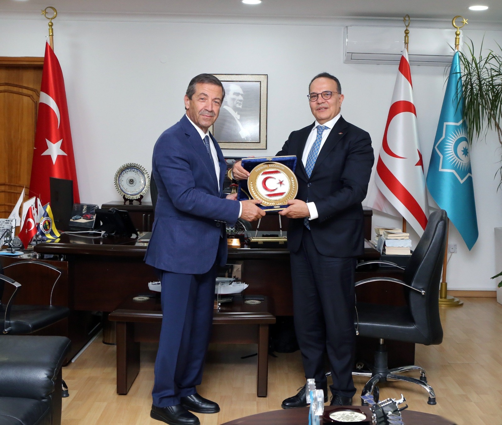 cover Ertugruloglu meets Turkey’s Bozay