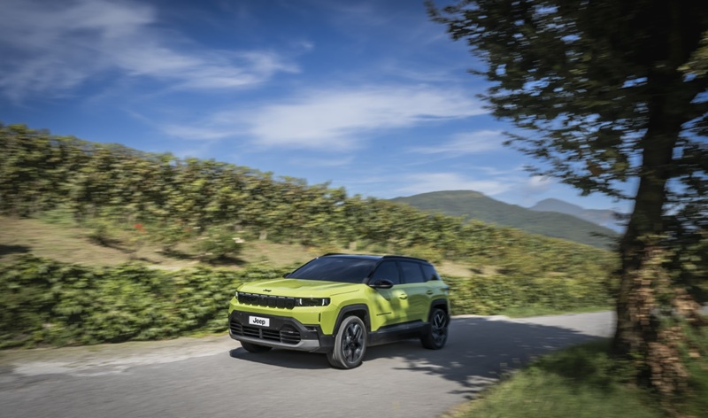 cover New Jeep Compass elevates standards in C-segment SUV category