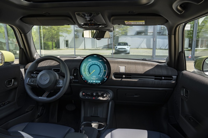 MINI's new Paul Smith edition brings fashion to the streets