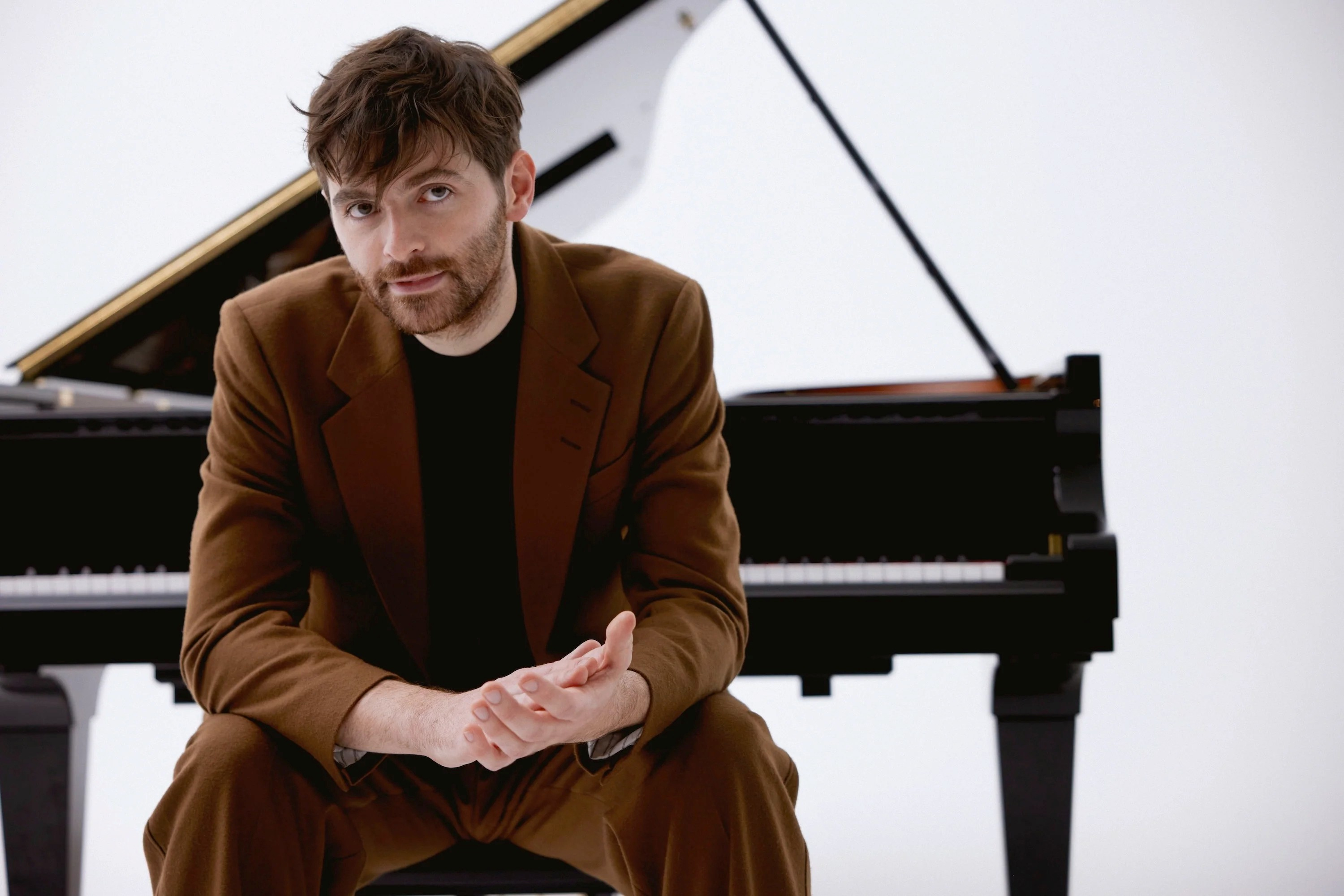 cover From rolling his piano around the Alps to the Minthis Music Festival