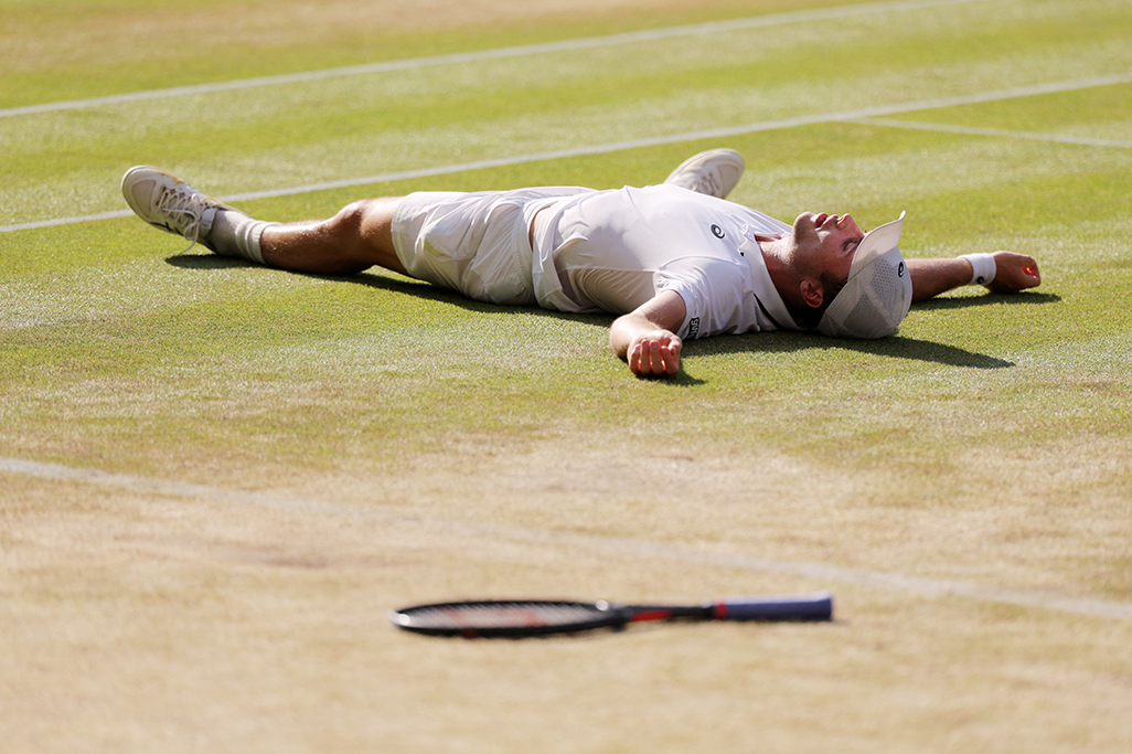 cover Fery fairytale rolls on as Briton powers into  semis