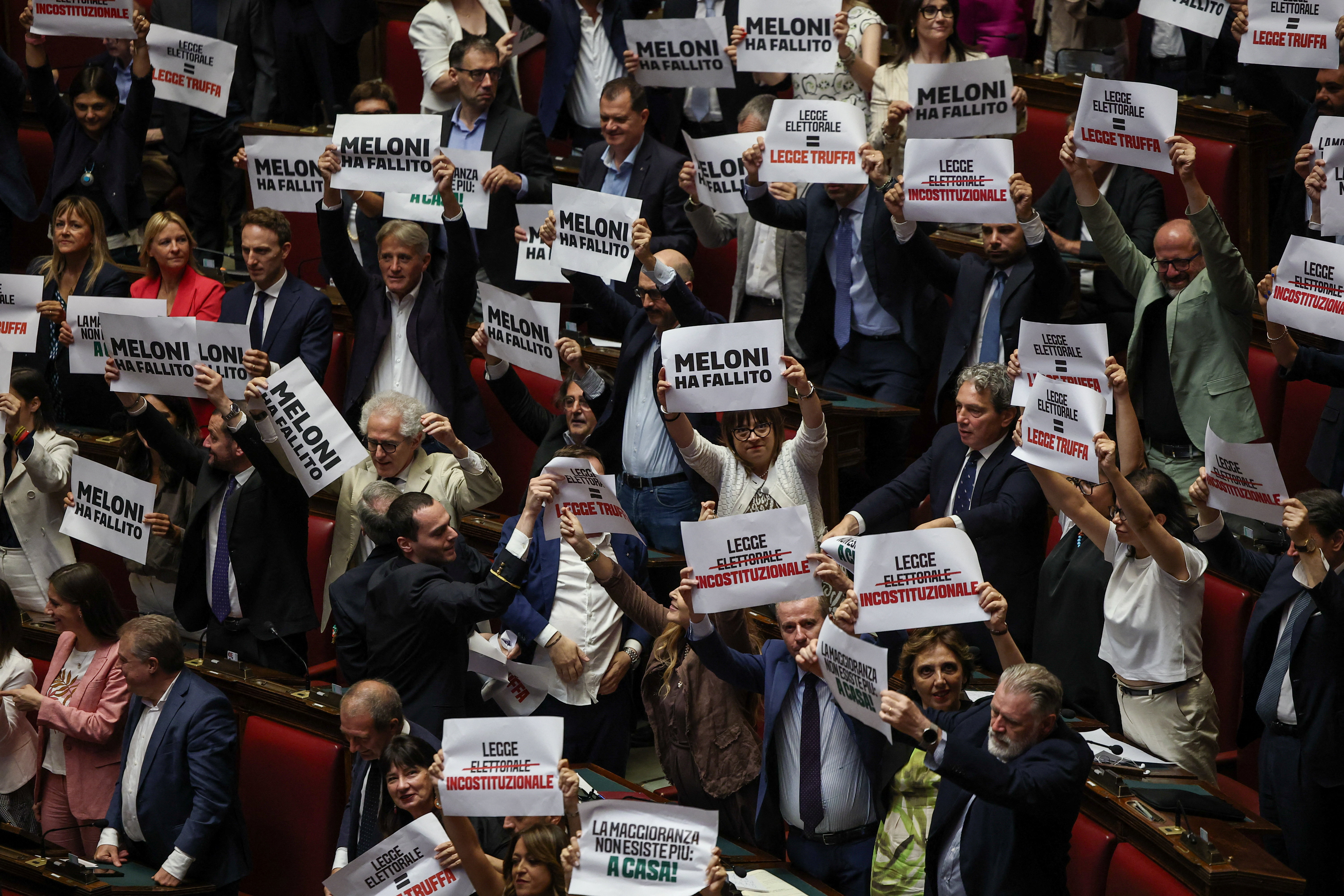 cover Italy&#8217;s parliament backs Meloni&#8217;s contested electoral reform