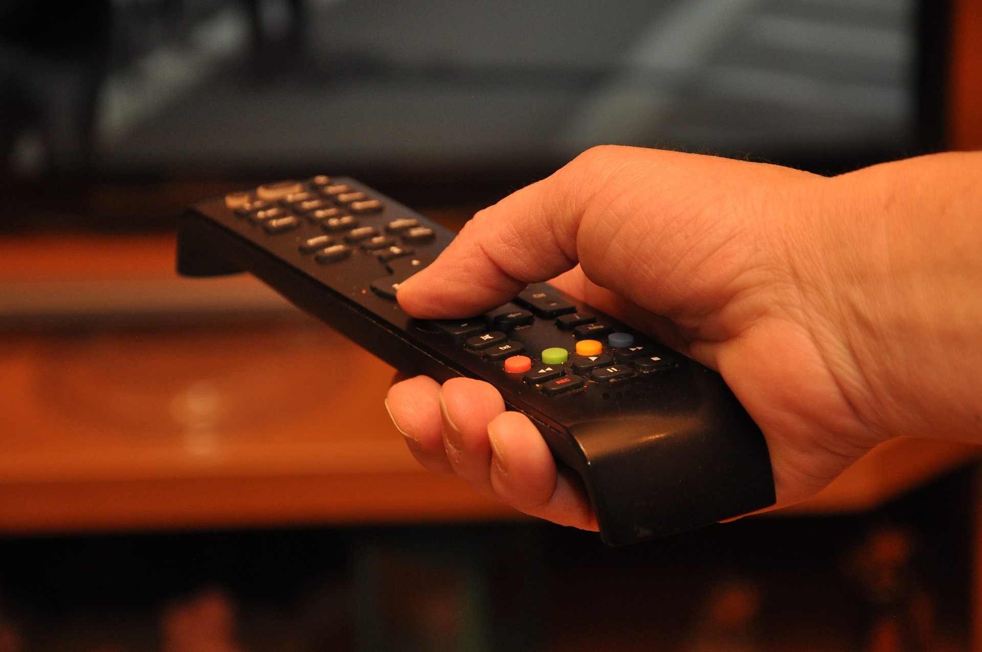 image Government backs TV signal rollback