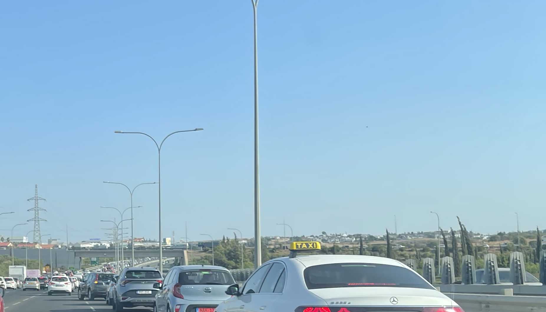 image Police defend motorway chaos as expert calls for rush-hour truck ban